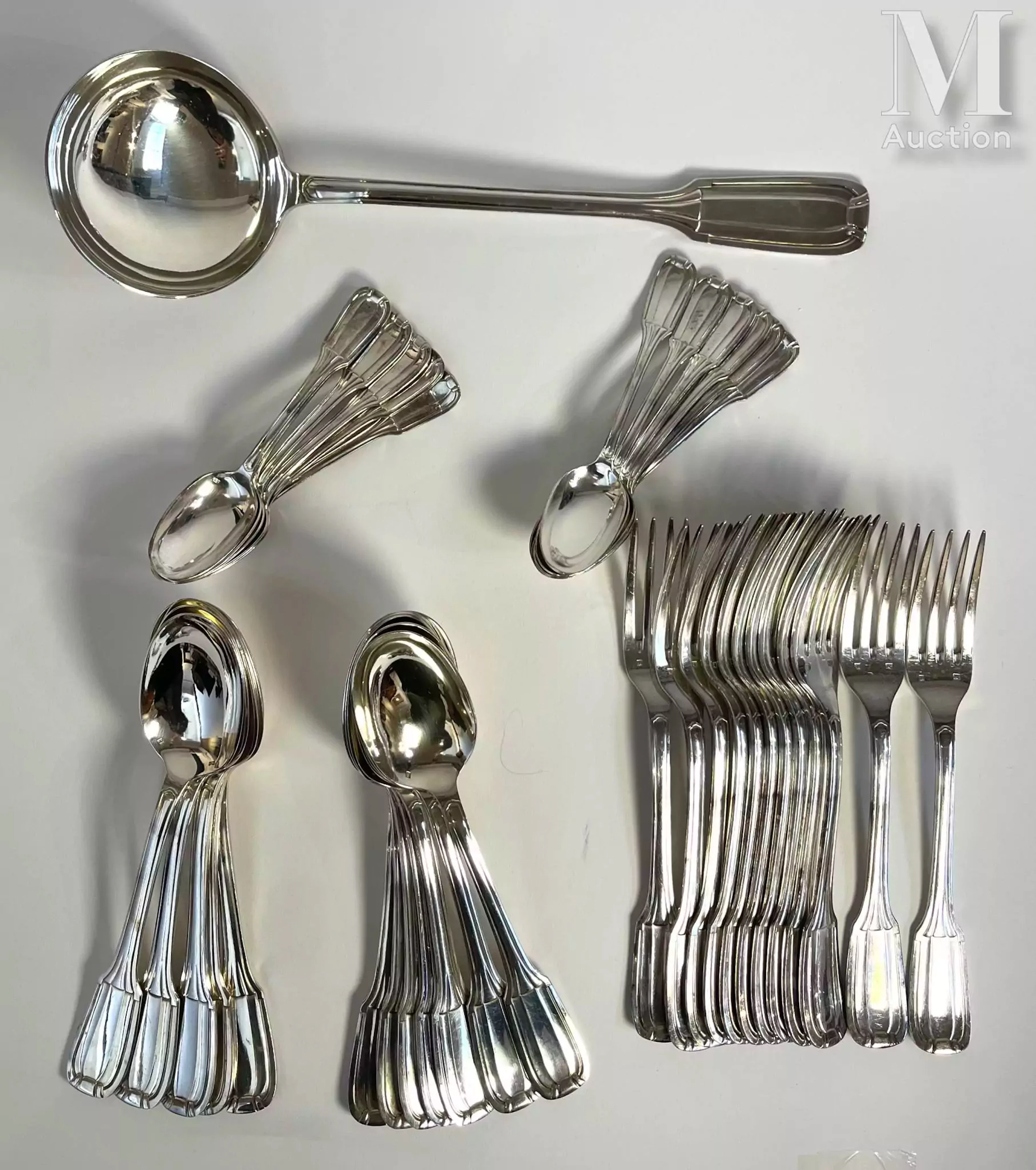 Ménagère en métal argenté