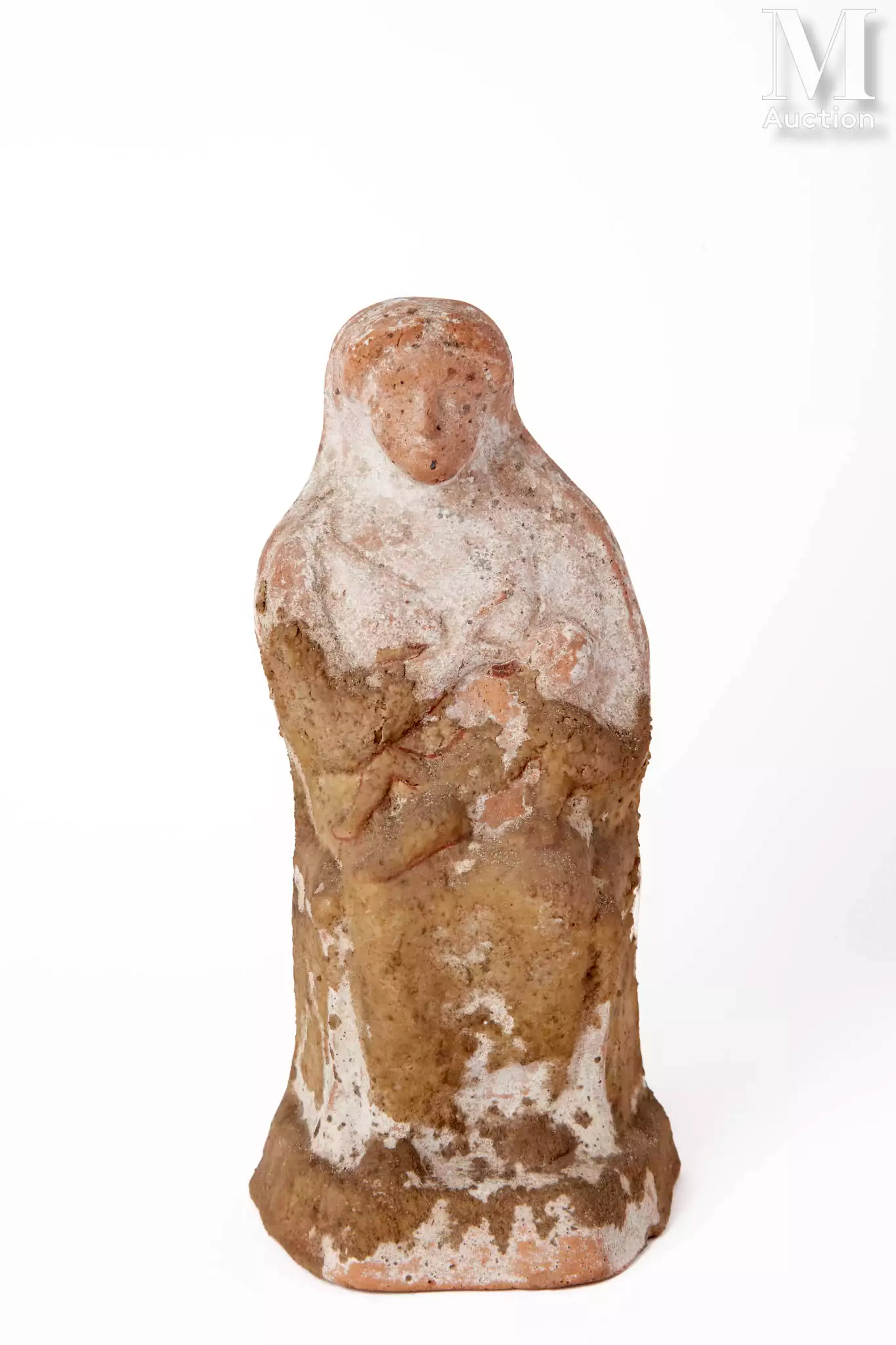 Figurine péplophore assise