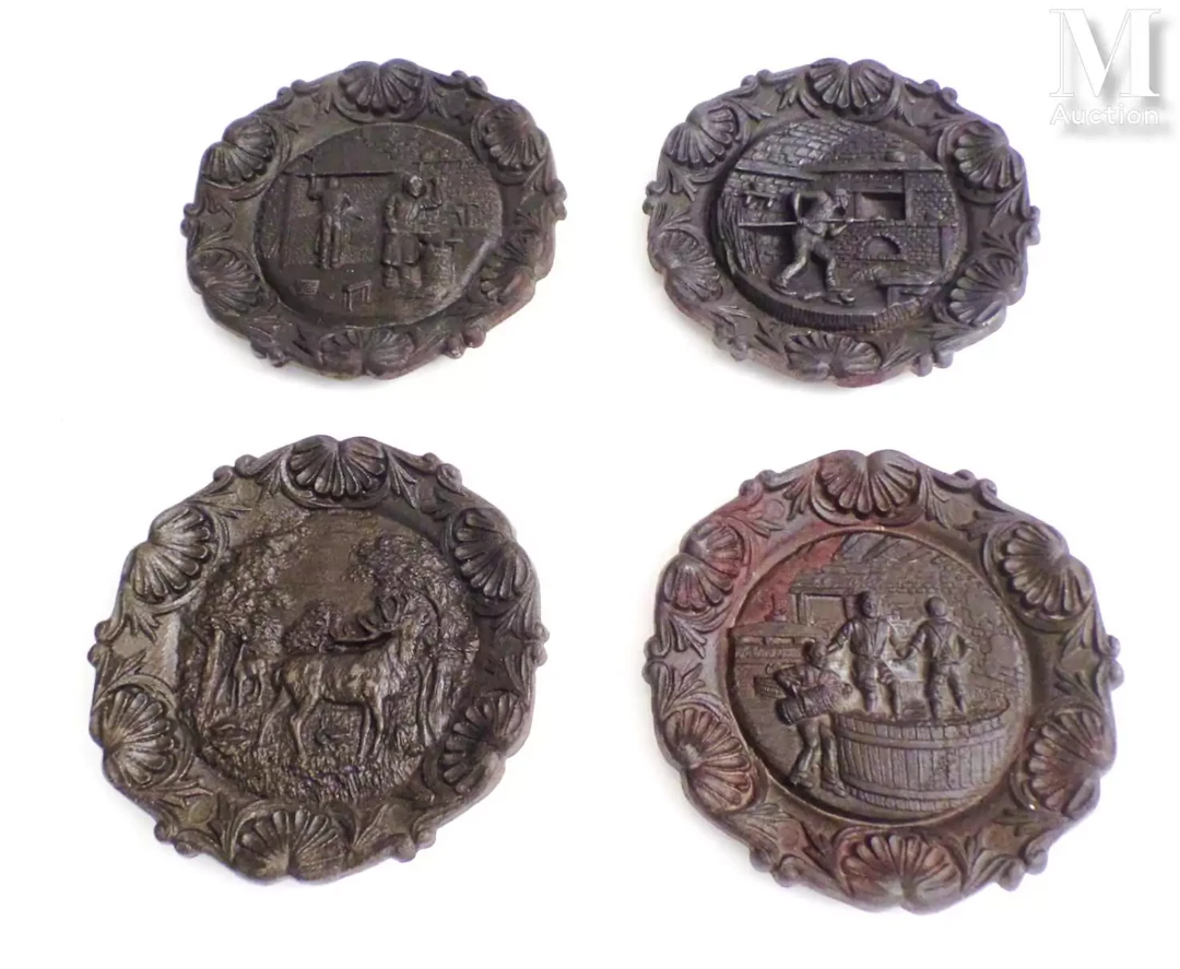 Quatre assiettes