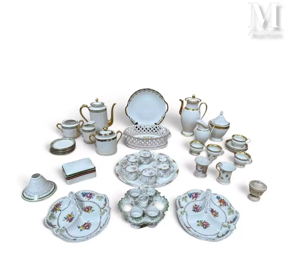 MANNETTE à thématique céramique et porcelaine comprenant: