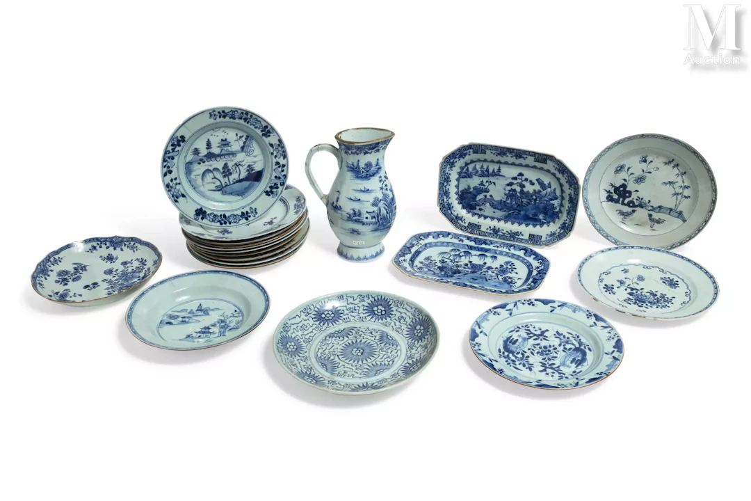 CHINE, Compagnie des Indes, XVIIIe siècle Ensemble de pièces en porcelaine