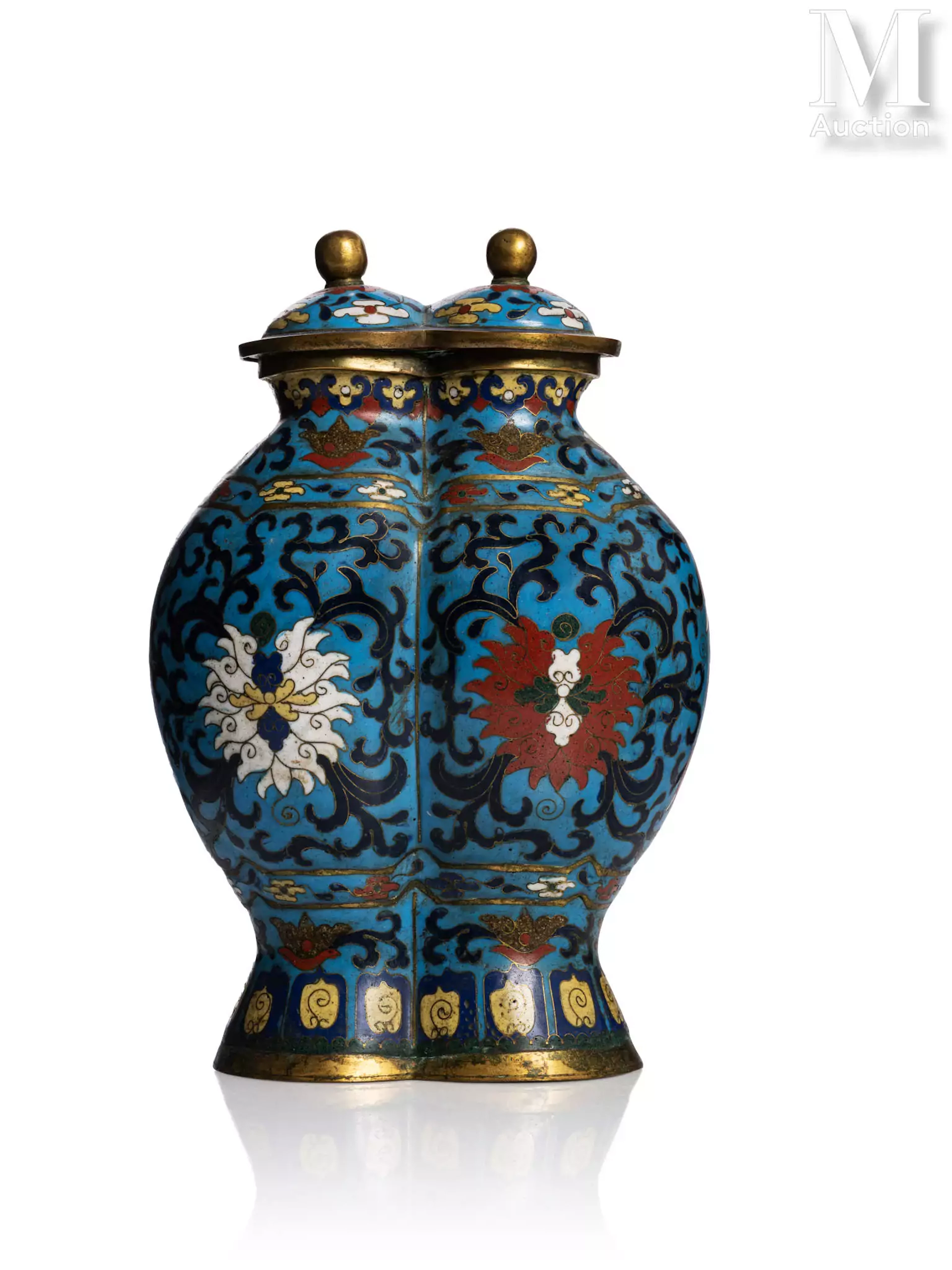 CHINE, Vers 1900 Double-vase couvert en bronze et émaux cloisonnés