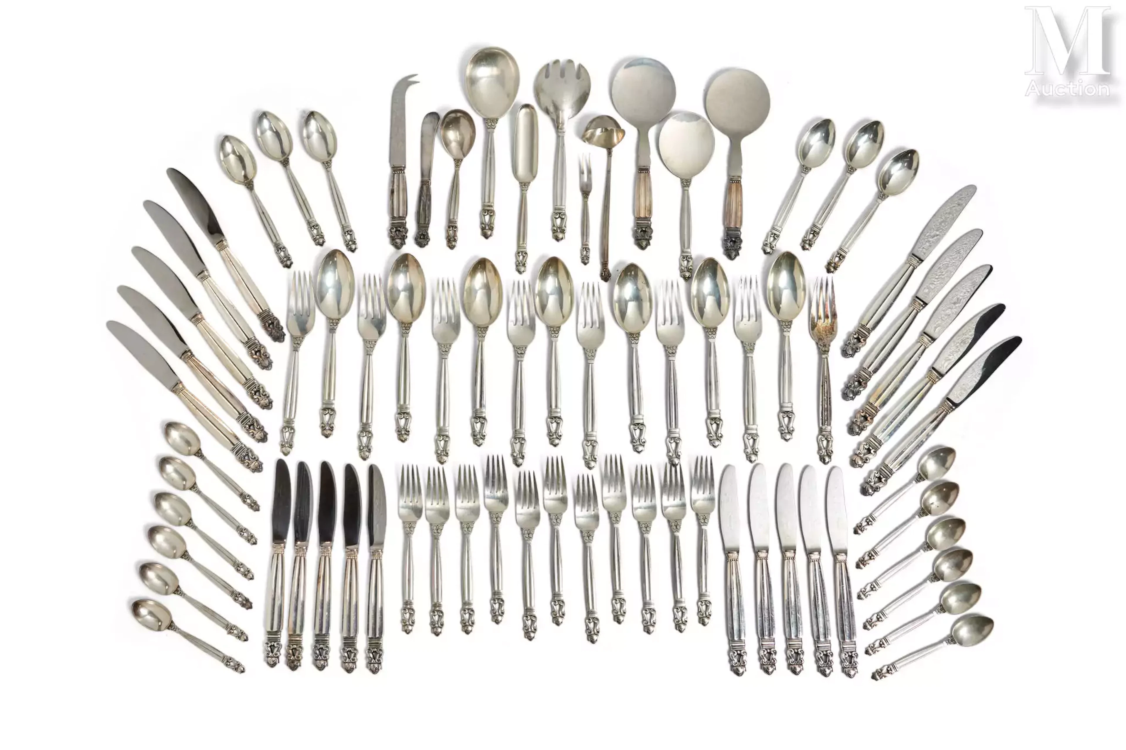 Partie de ménagère en argent ;