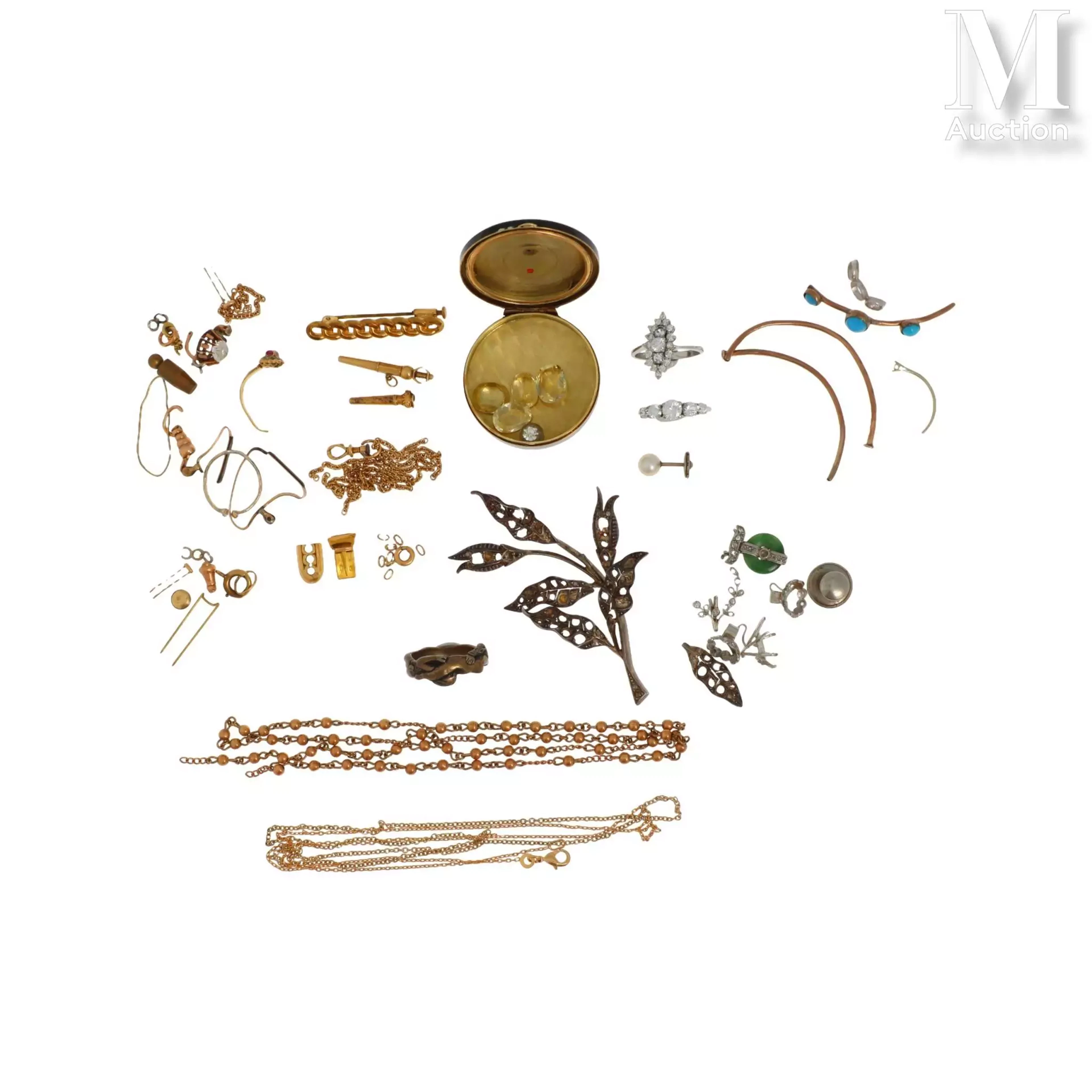 Lot de bijoux et débris