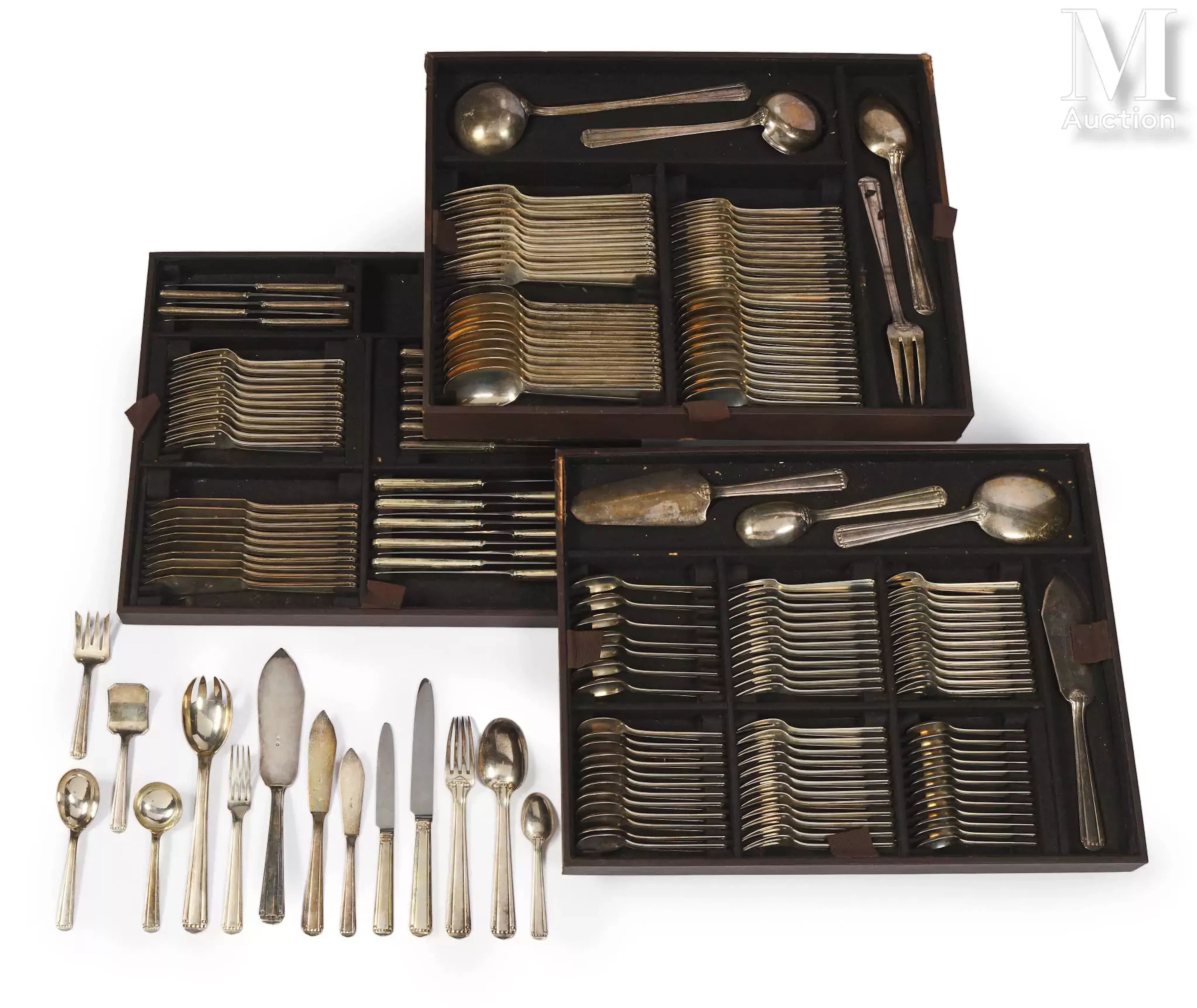Partie de ménagère en argent;