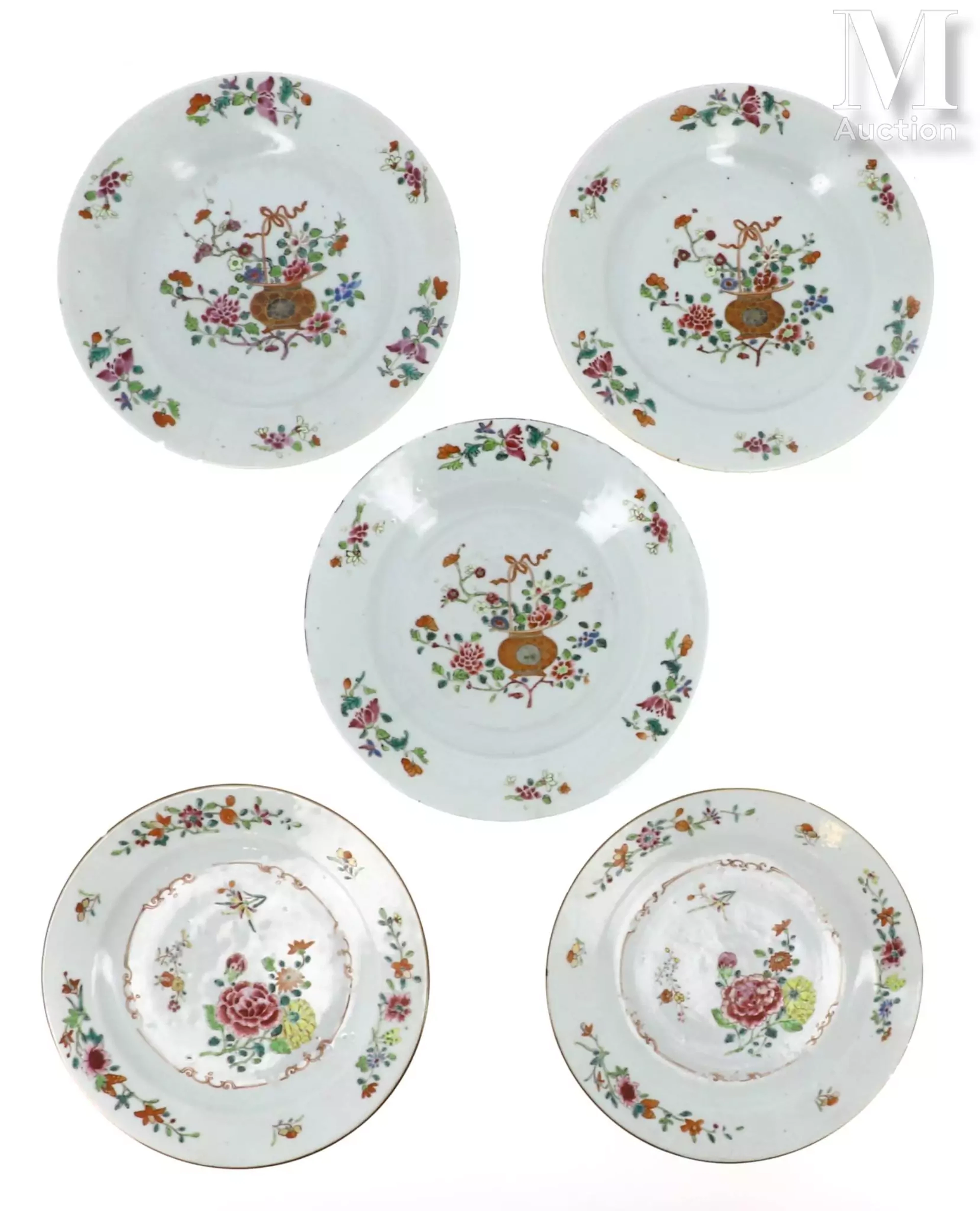 CHINE, Compagnie des Indes, XVIIIe siècle Ensemble de huit assiettes