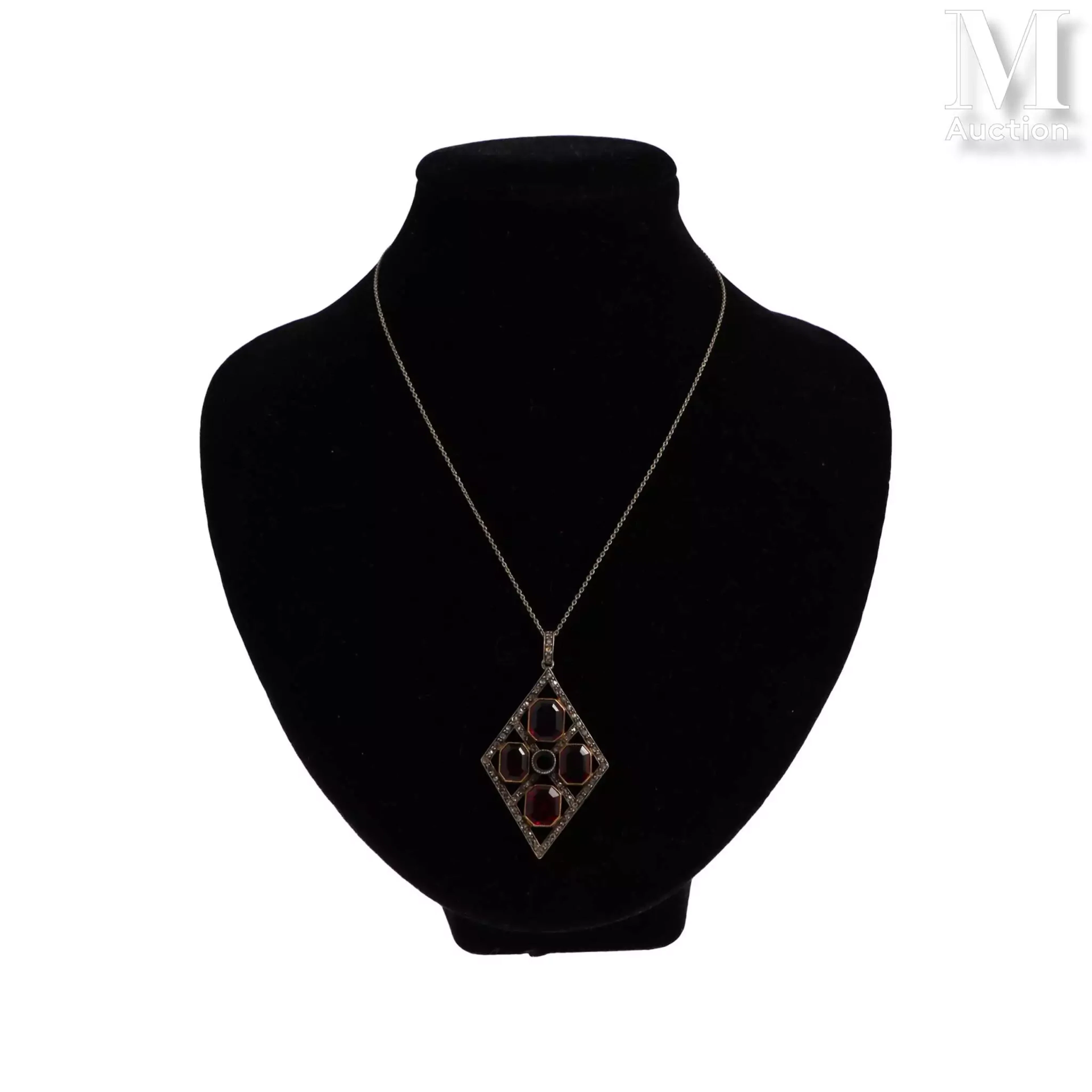 Collier grenats