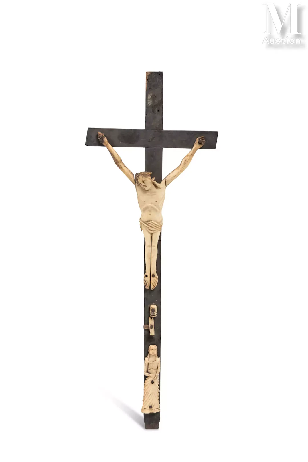 Crucifix en os