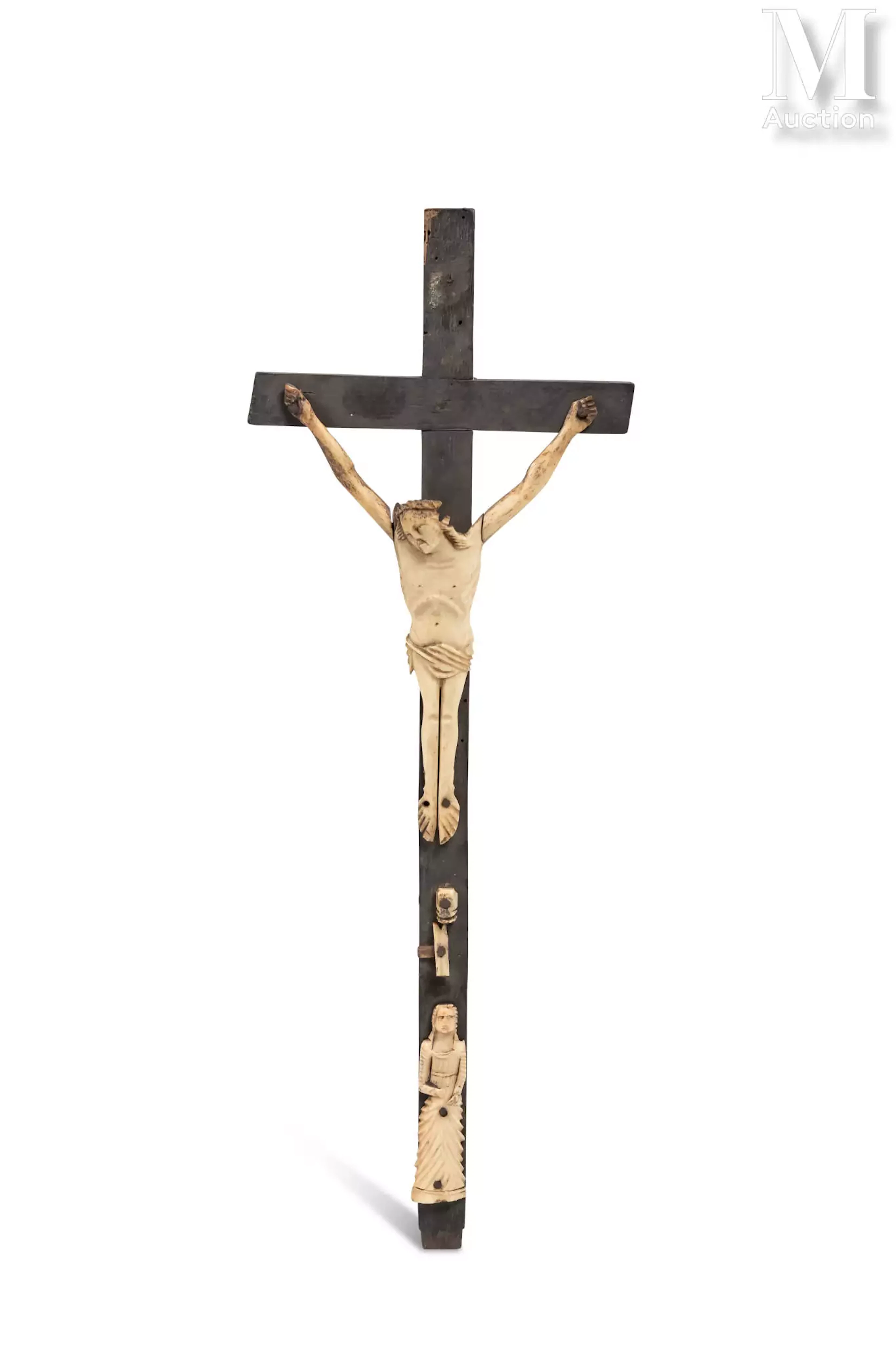 Crucifix en os