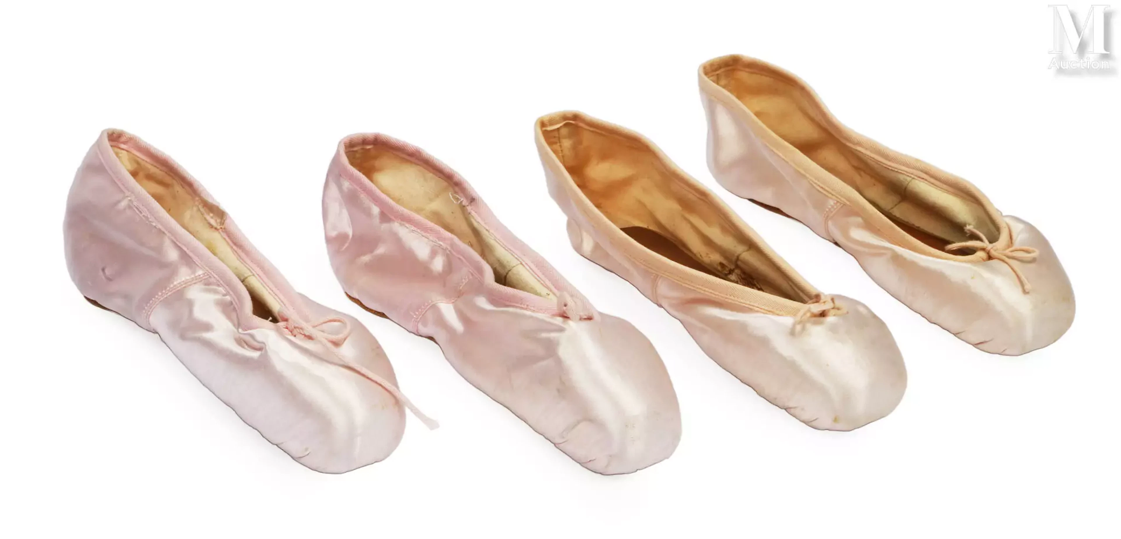Deux paires de pointes de danse Repetto