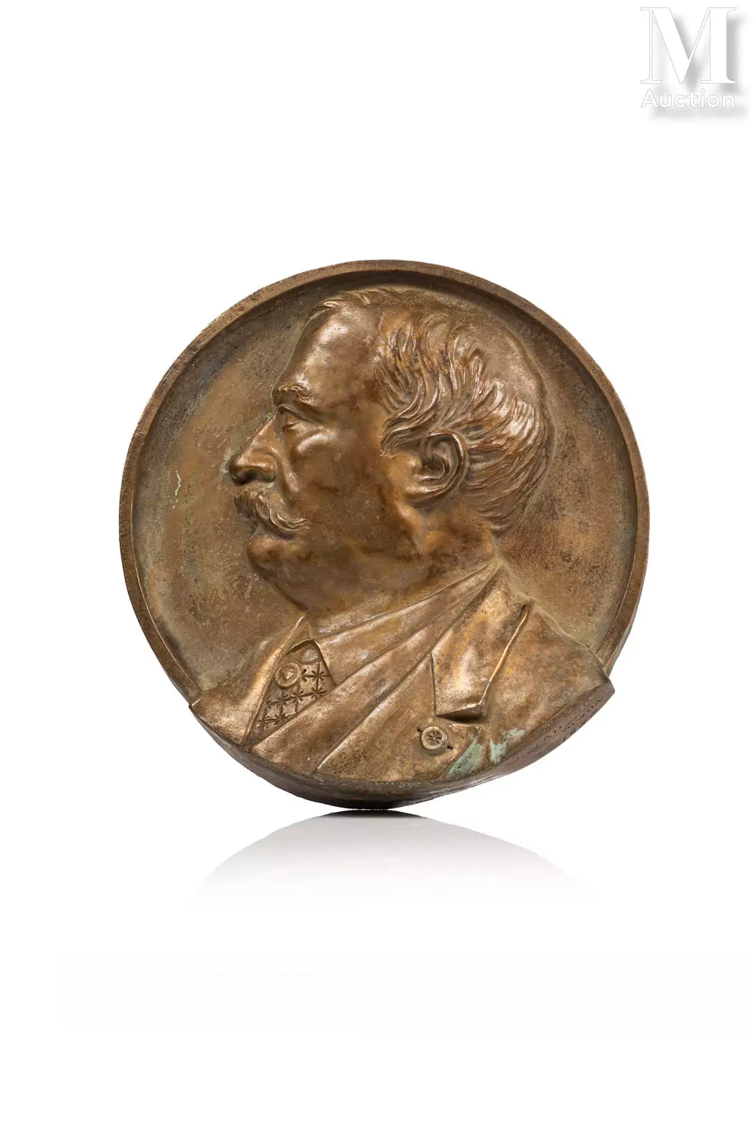 FRANCE, fin du XIXe siècle Médaillon en bronze