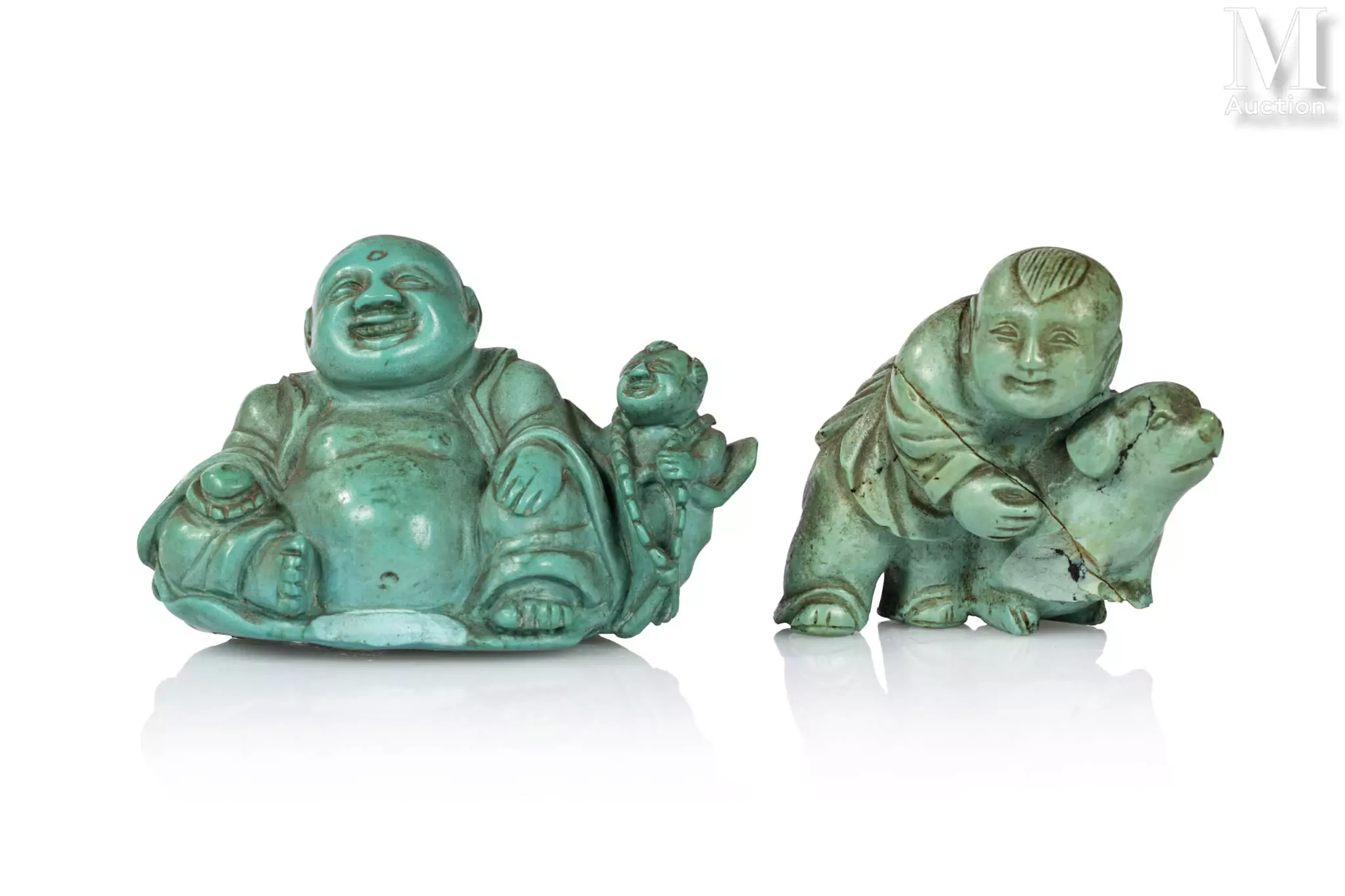 CHINE, XXe siècle Ensemble de deux groupes en turquoise sculptée