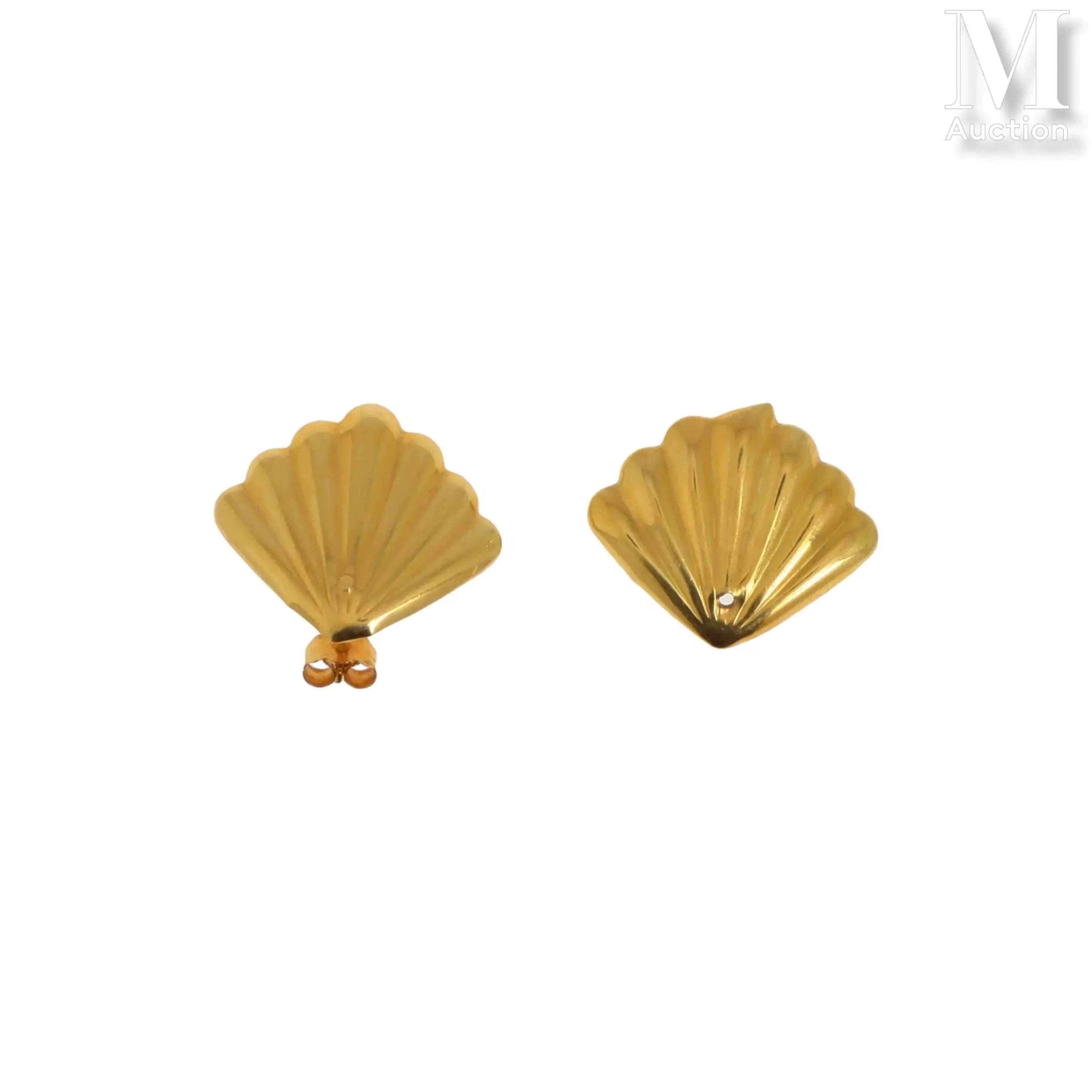 Débris de boucles d'oreilles