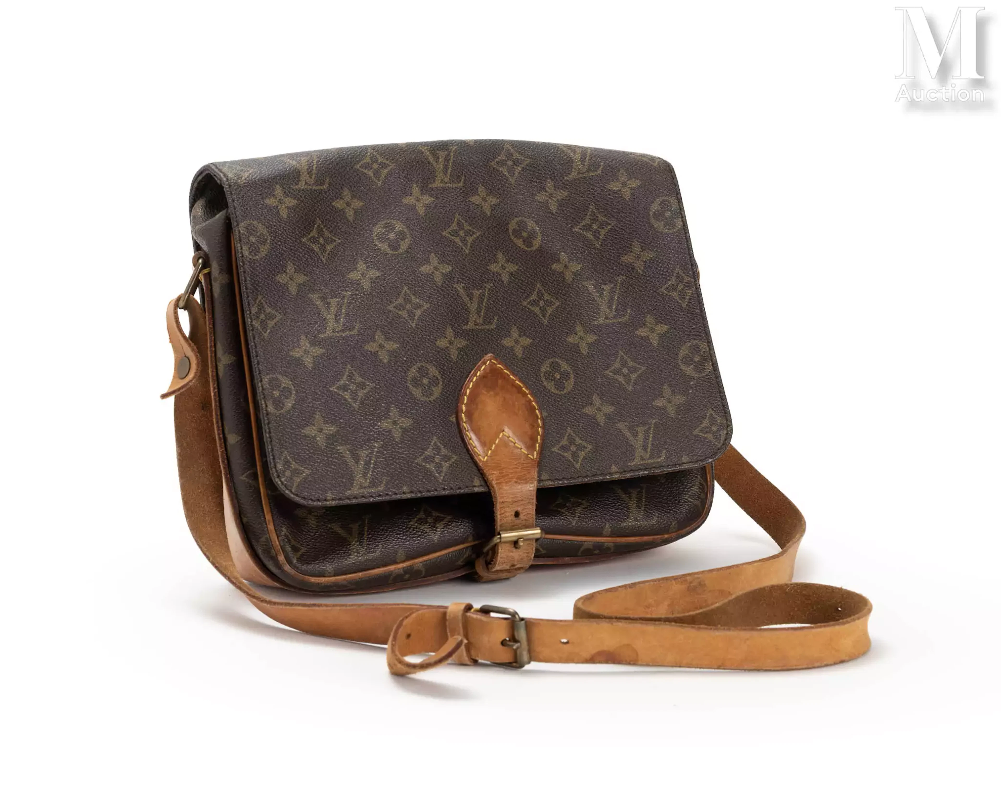 LOUIS VUITTON Sac modèle "Cartouchière"