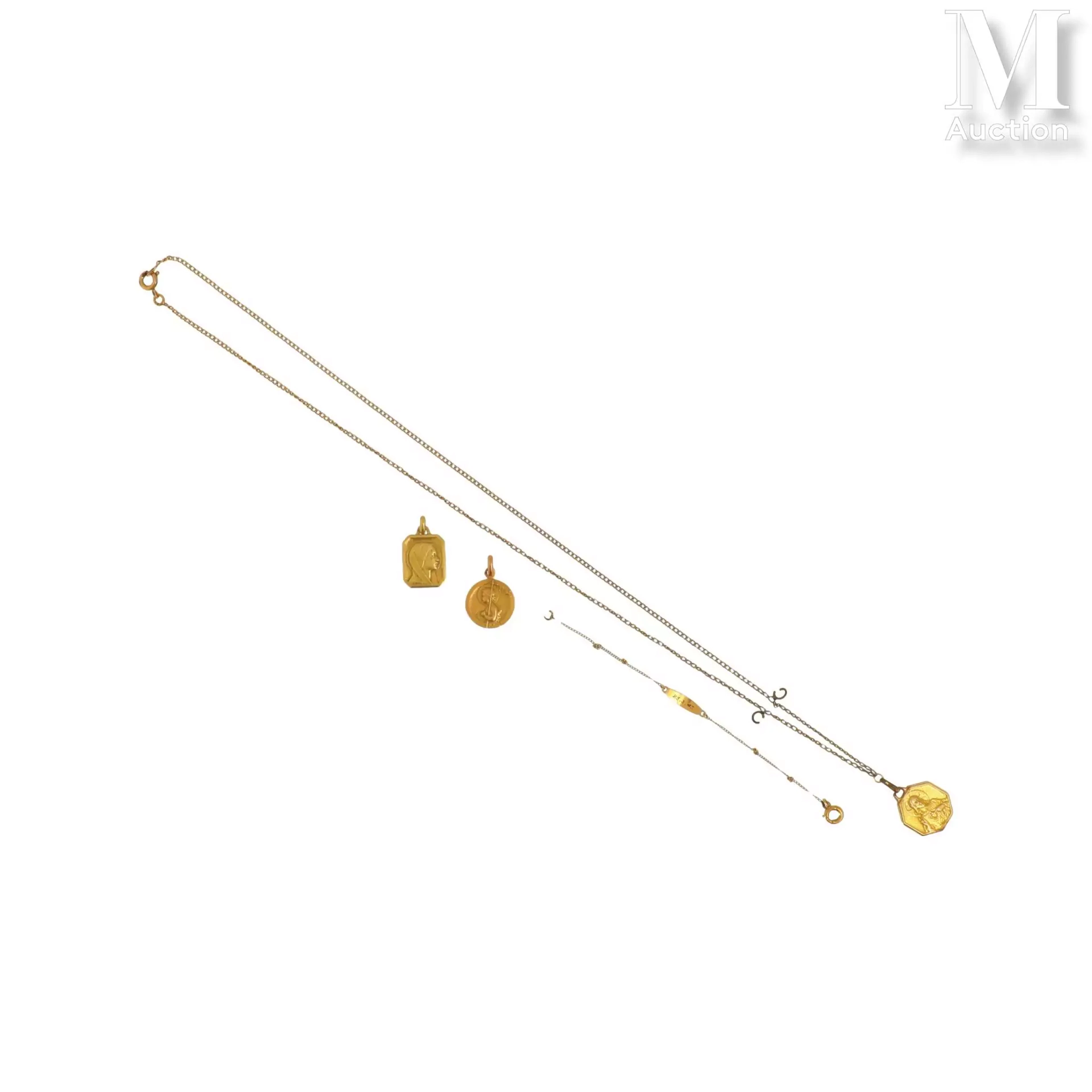 Lot de bijoux
