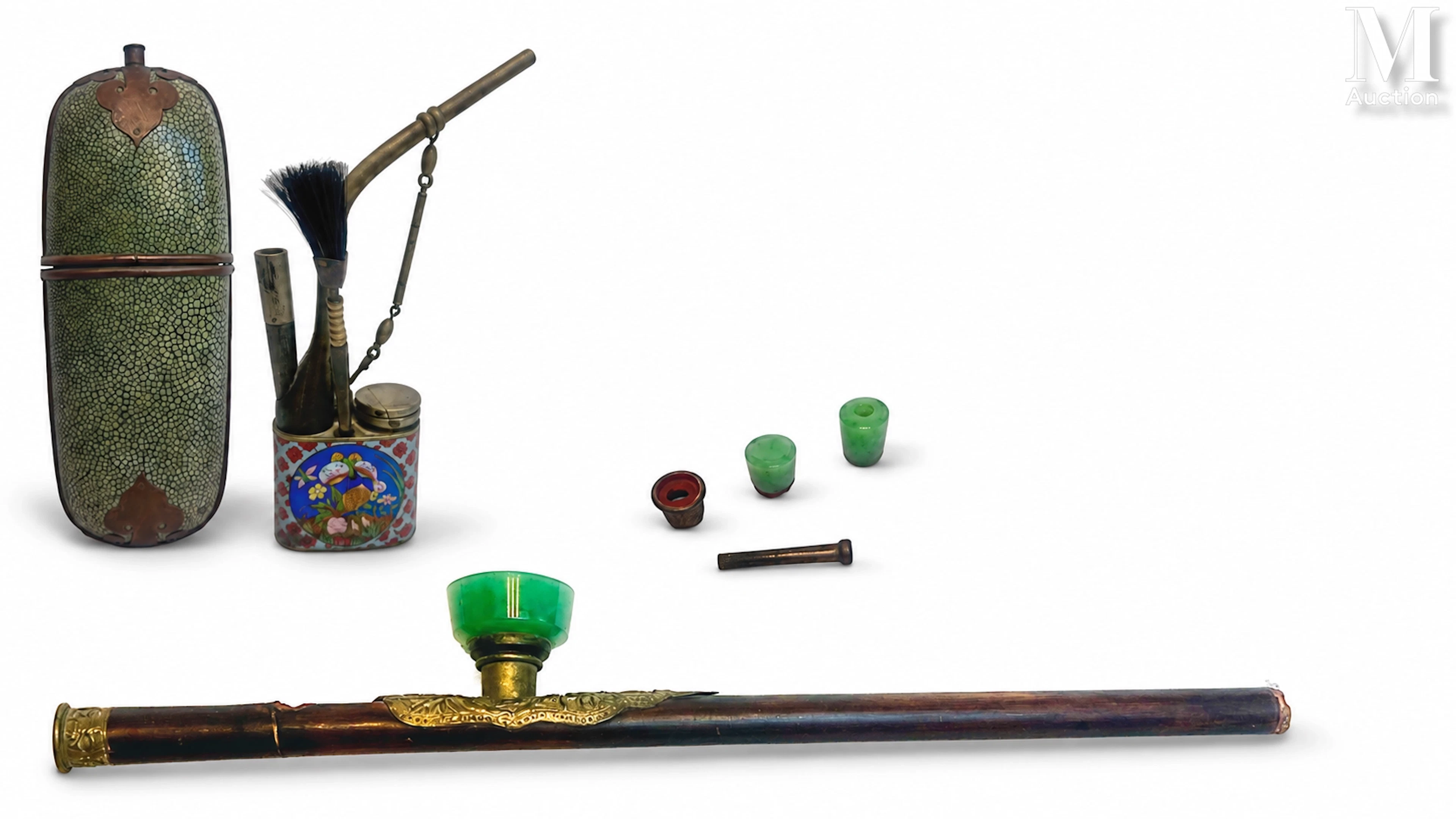 CHINE, XXe siècle Ensemble d'objets pour l'Opium