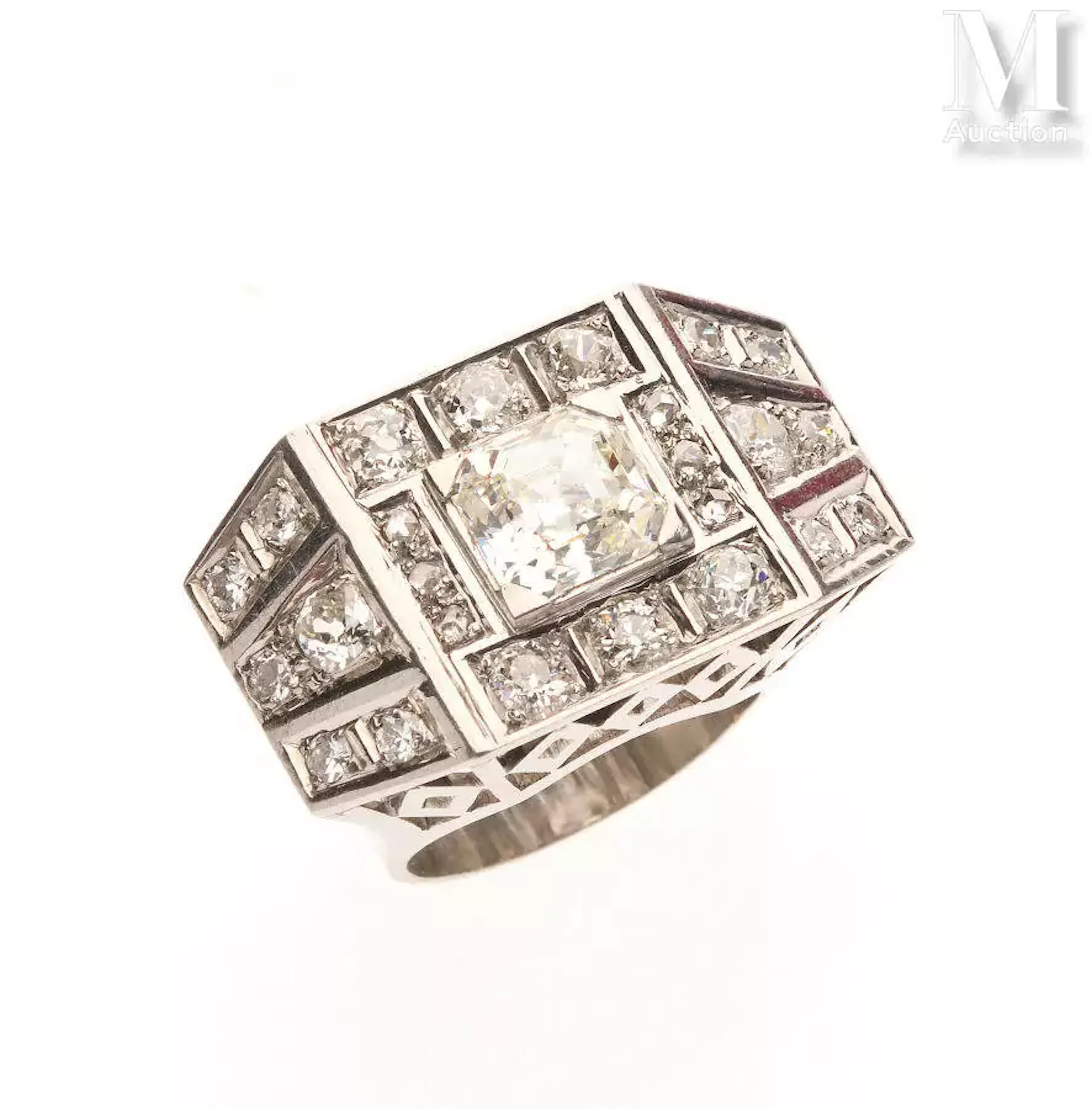 BAGUE TANK