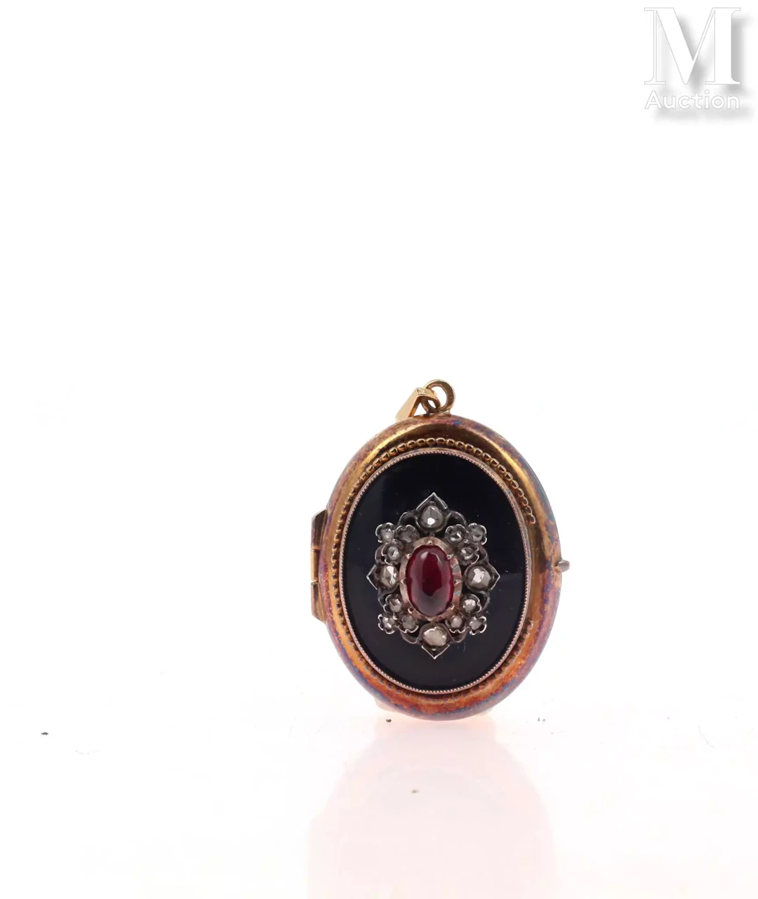 Pendentif médaillon