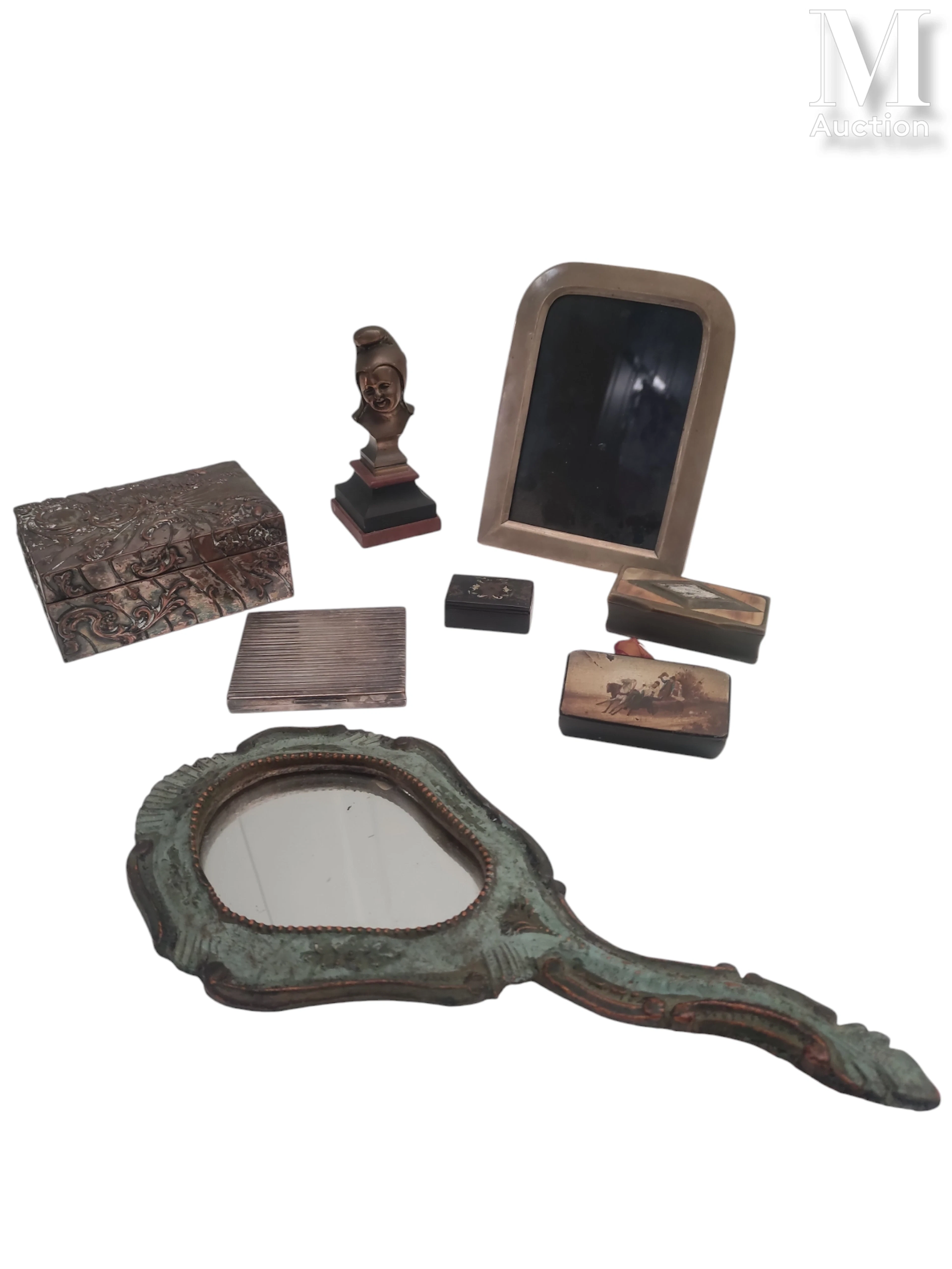 Lot d'objets de vitrine