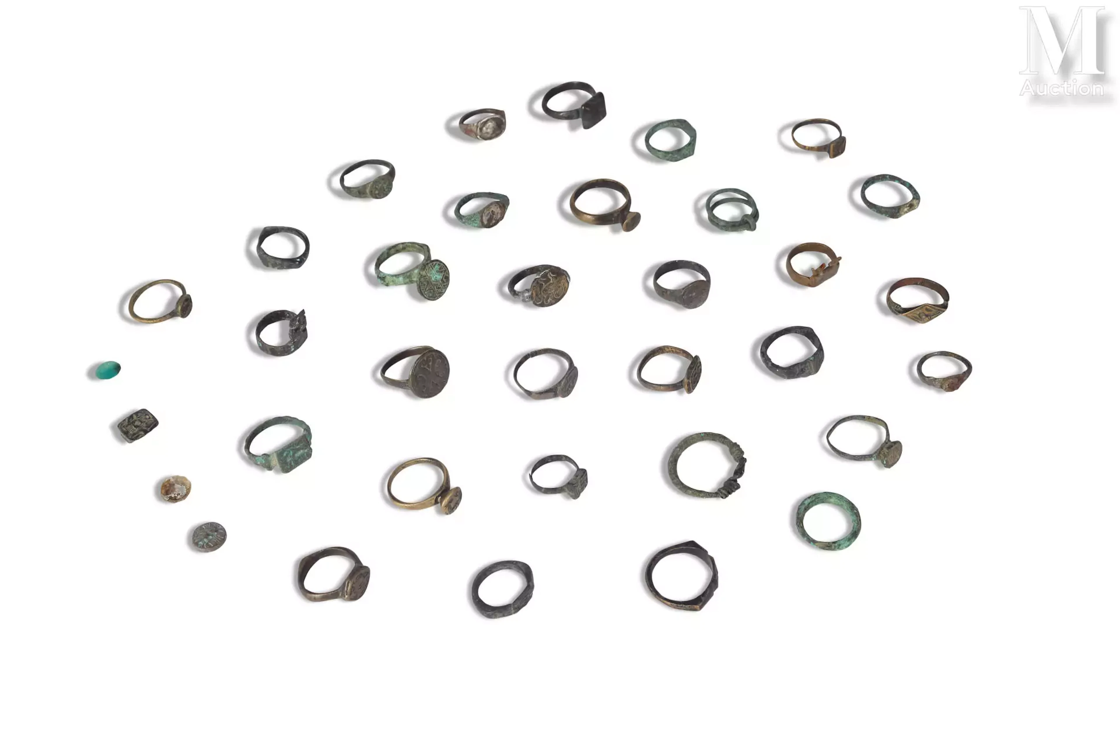 Lot de 30 bagues