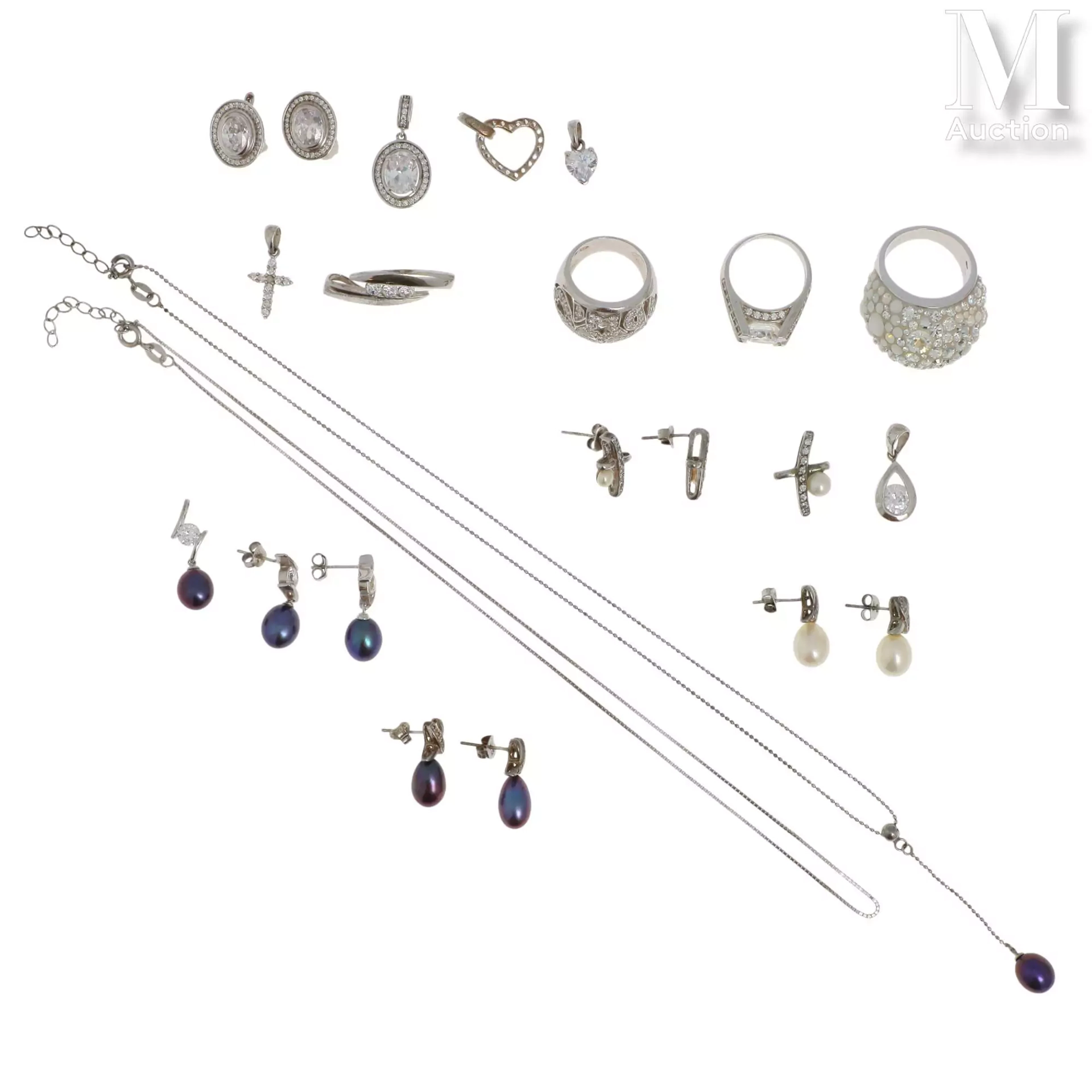Lot de bijoux fantaisie