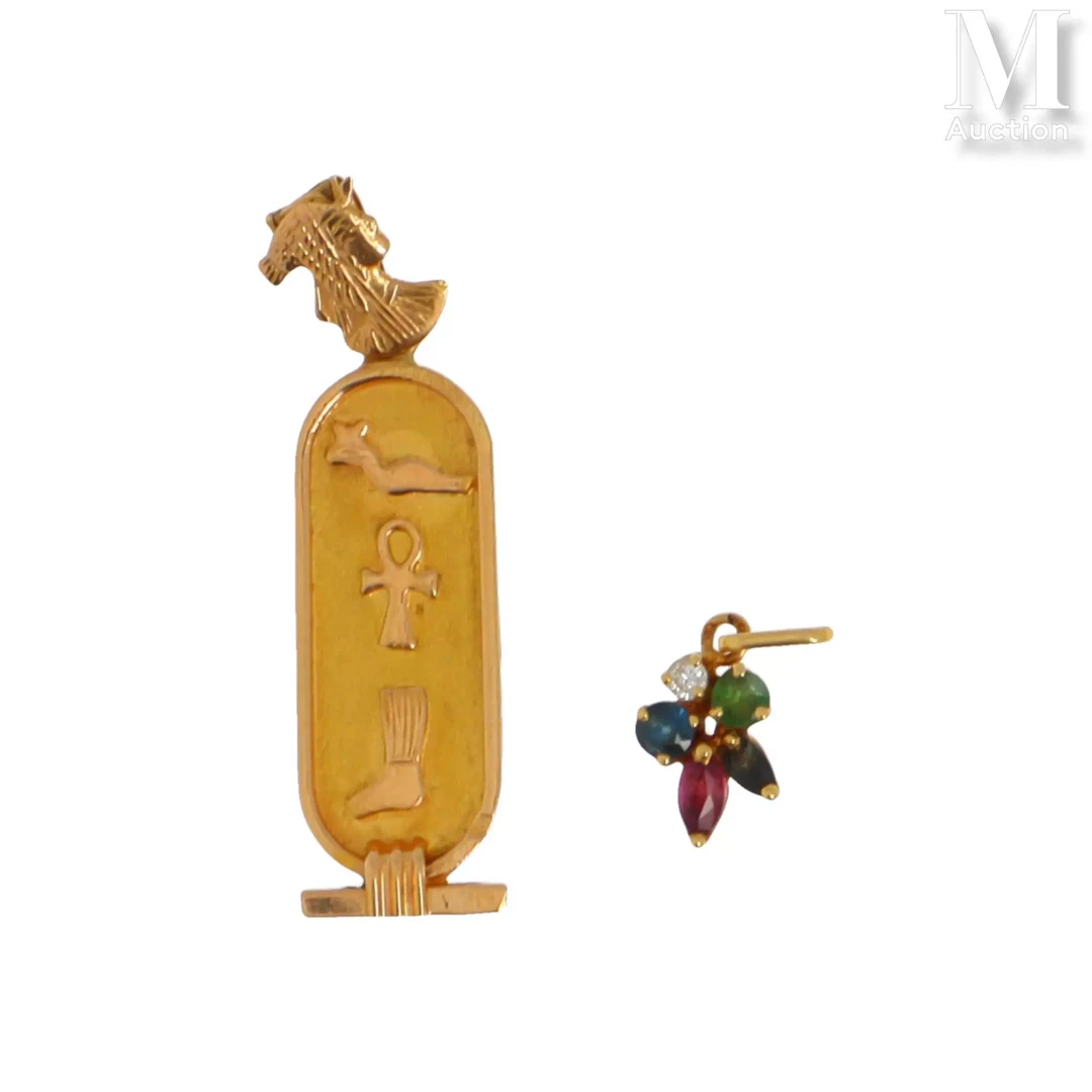 Deux pendentifs