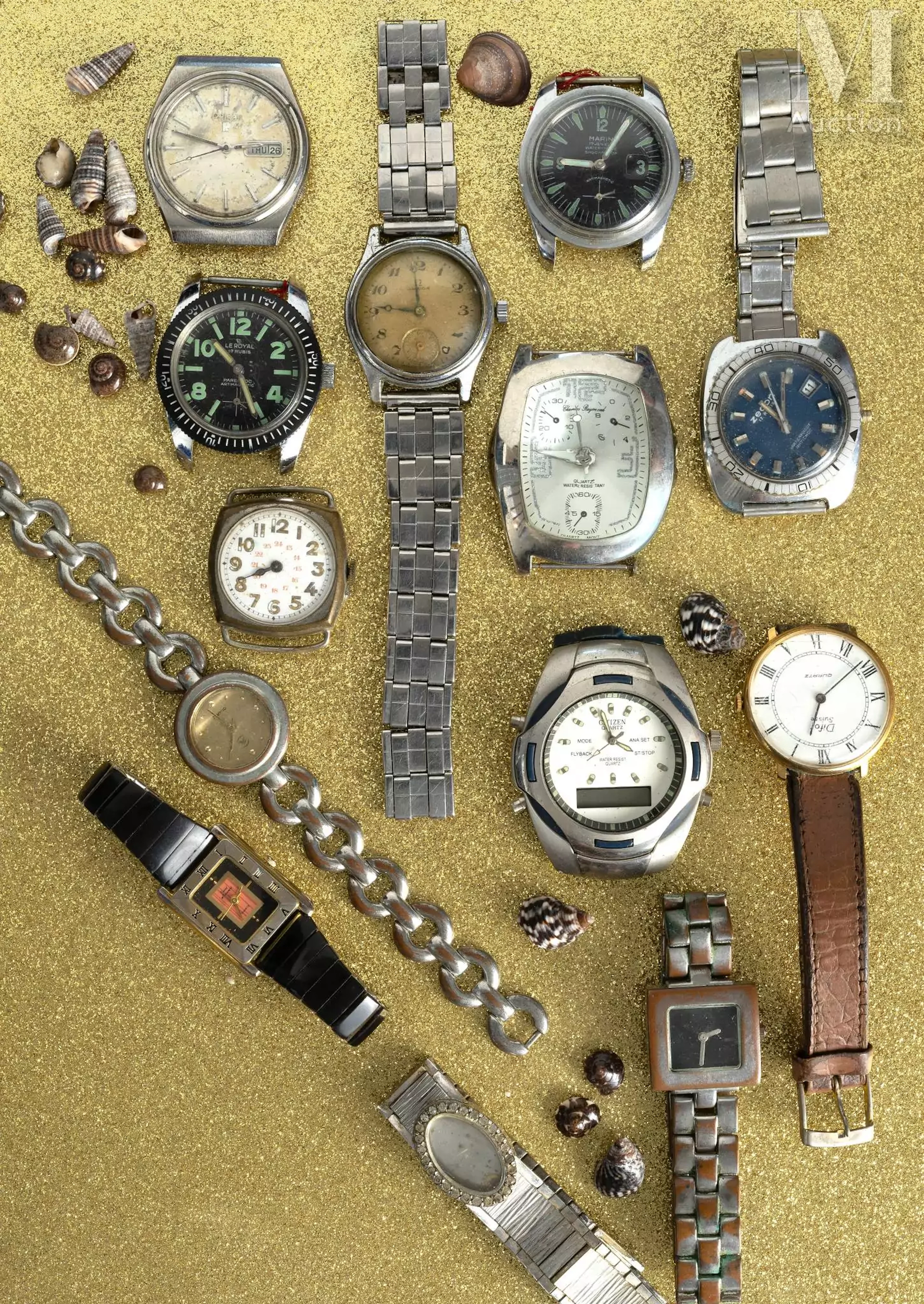 Lot de montres diverses en vrac en acier