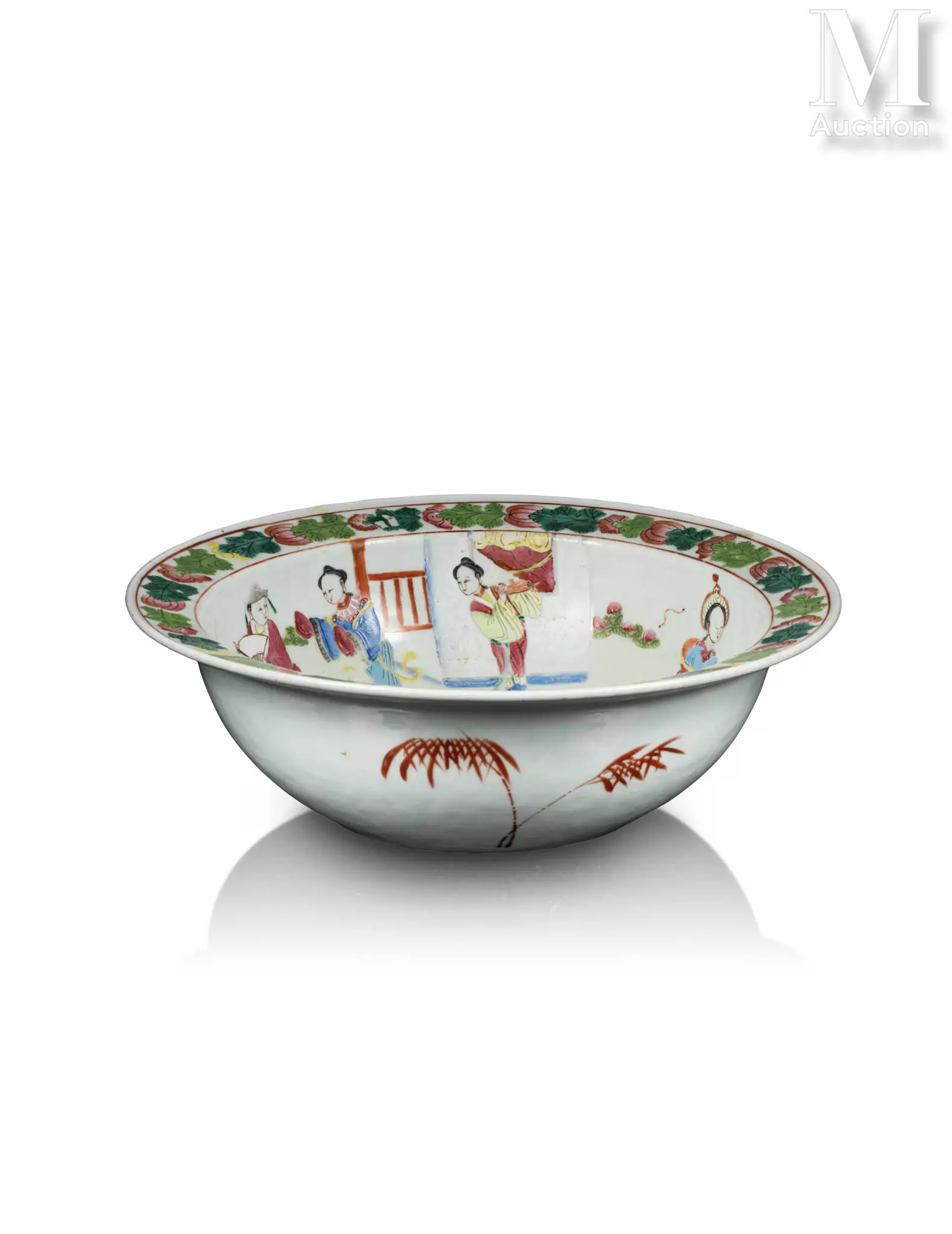 CHINE, fin du XIXe-début du XXe siècle Bassin en porcelaine