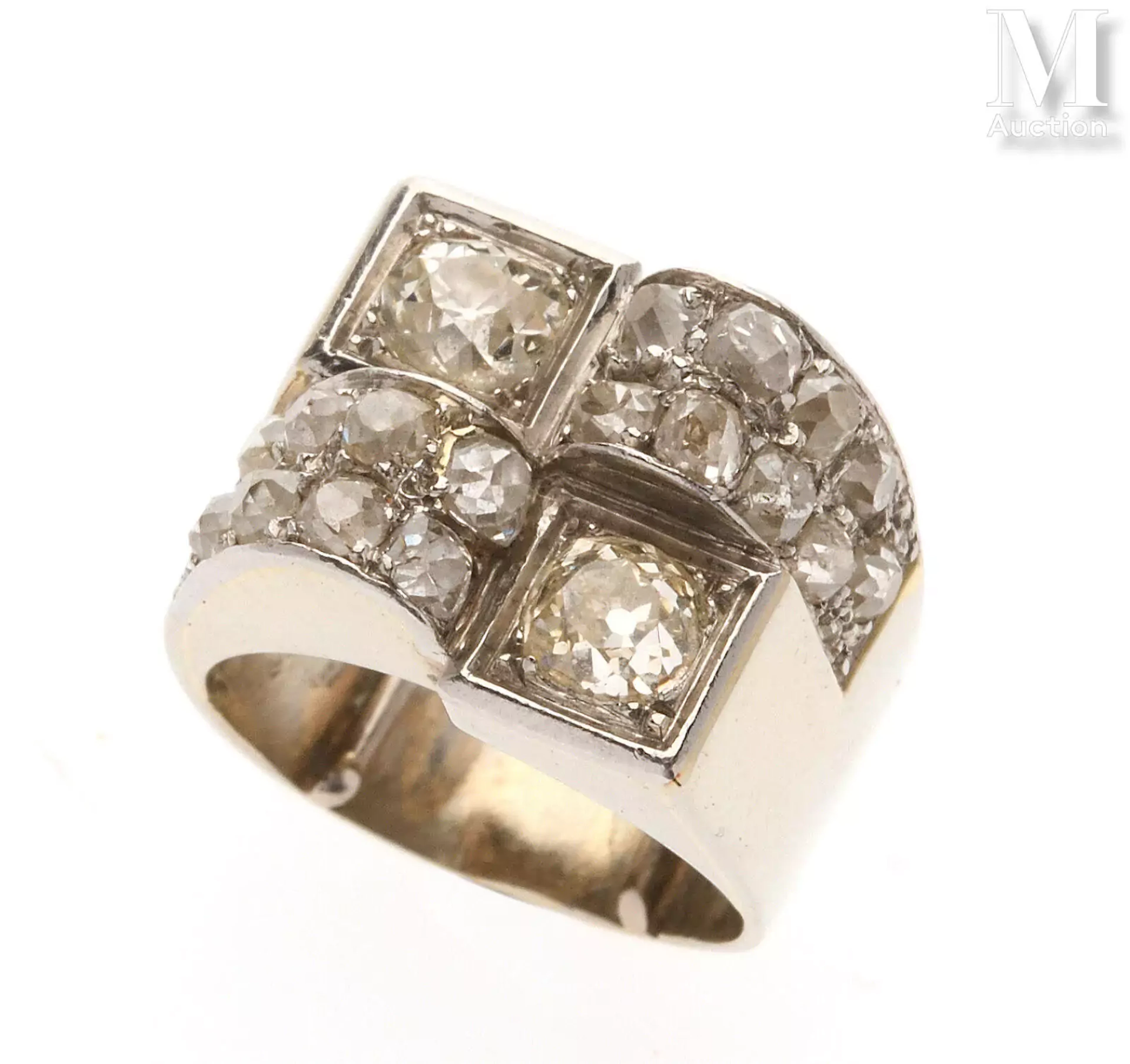 BAGUE TANK