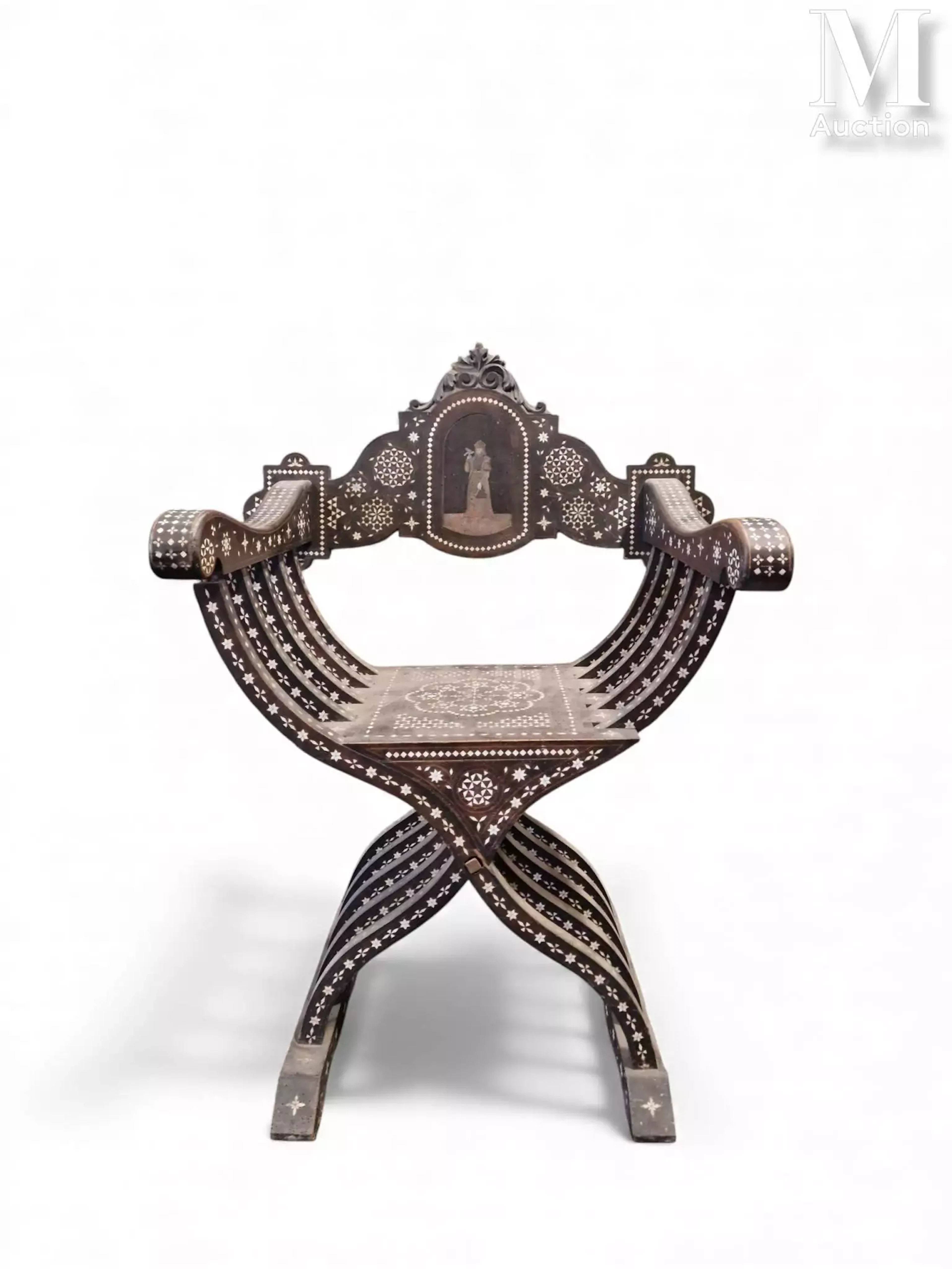 Travail oriental, XIXᵉ siècle (?) Fauteuil de type Savonarole
