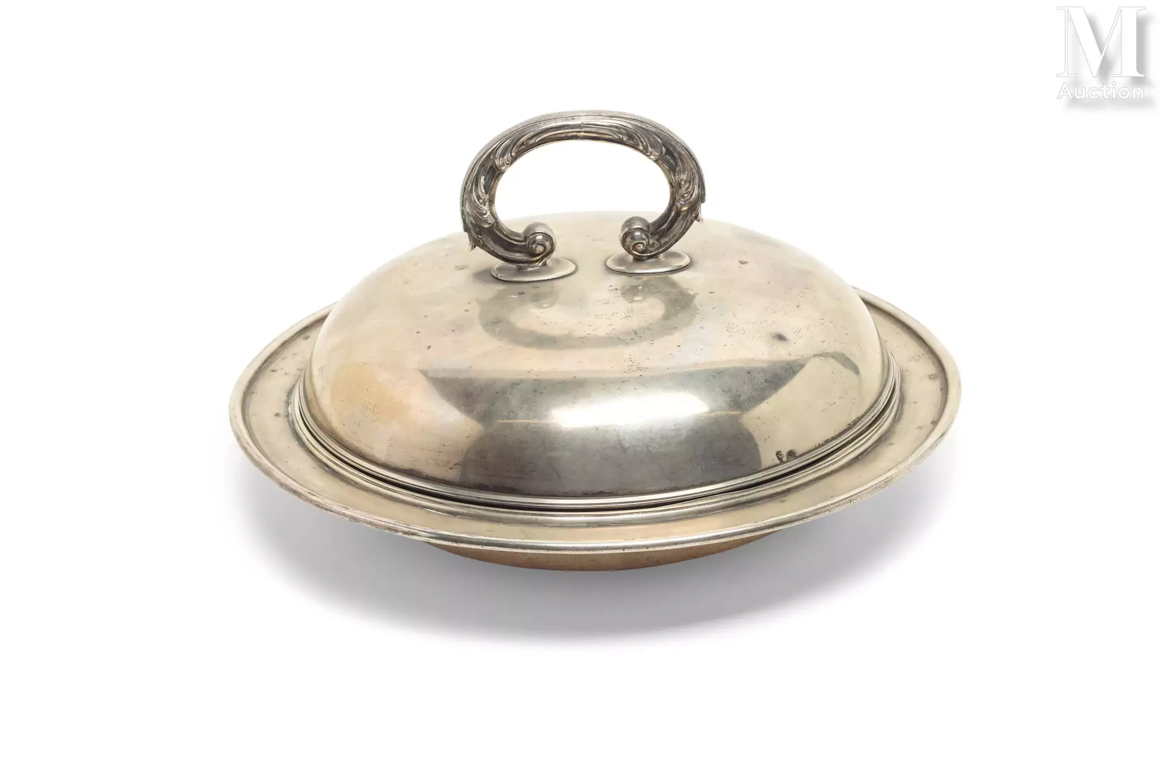 Cloche chauffe-plat en argent