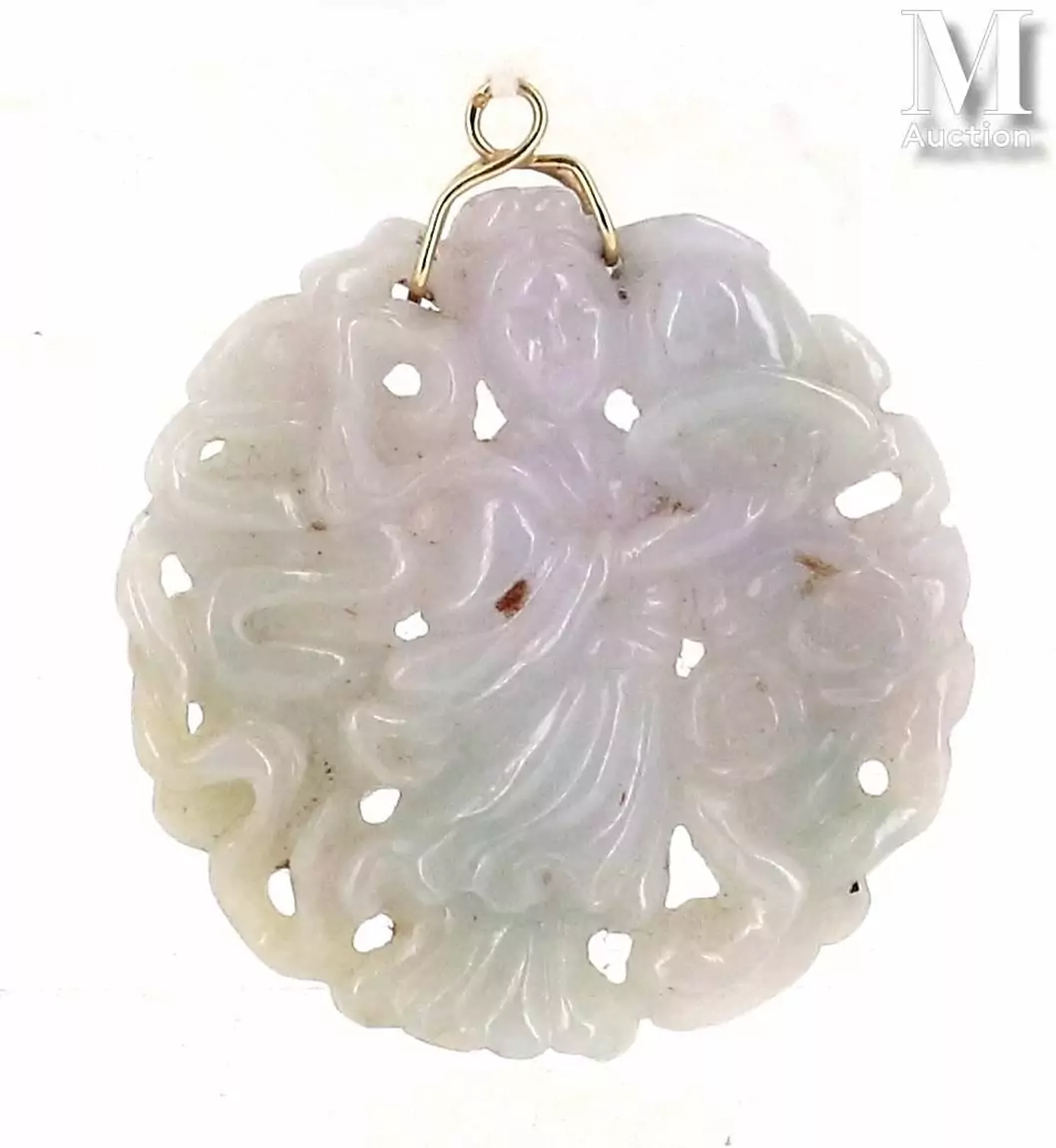 CHINE, XXe siecle Pendentif en jadeite