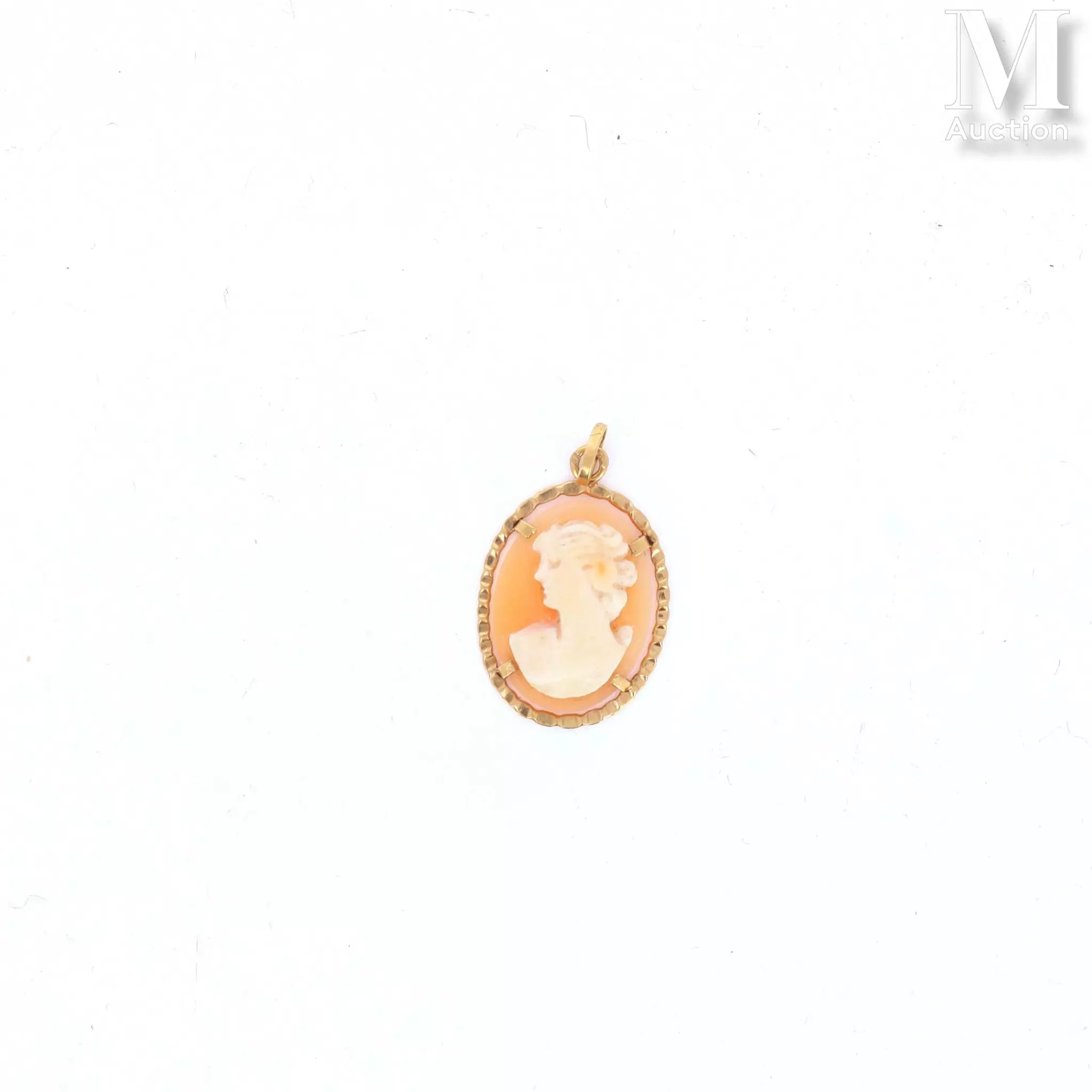 Bague et pendentif camée