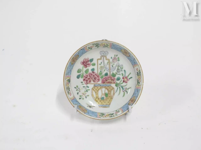 CHINE, XIXe siècle Petite coupelle en porcelaine