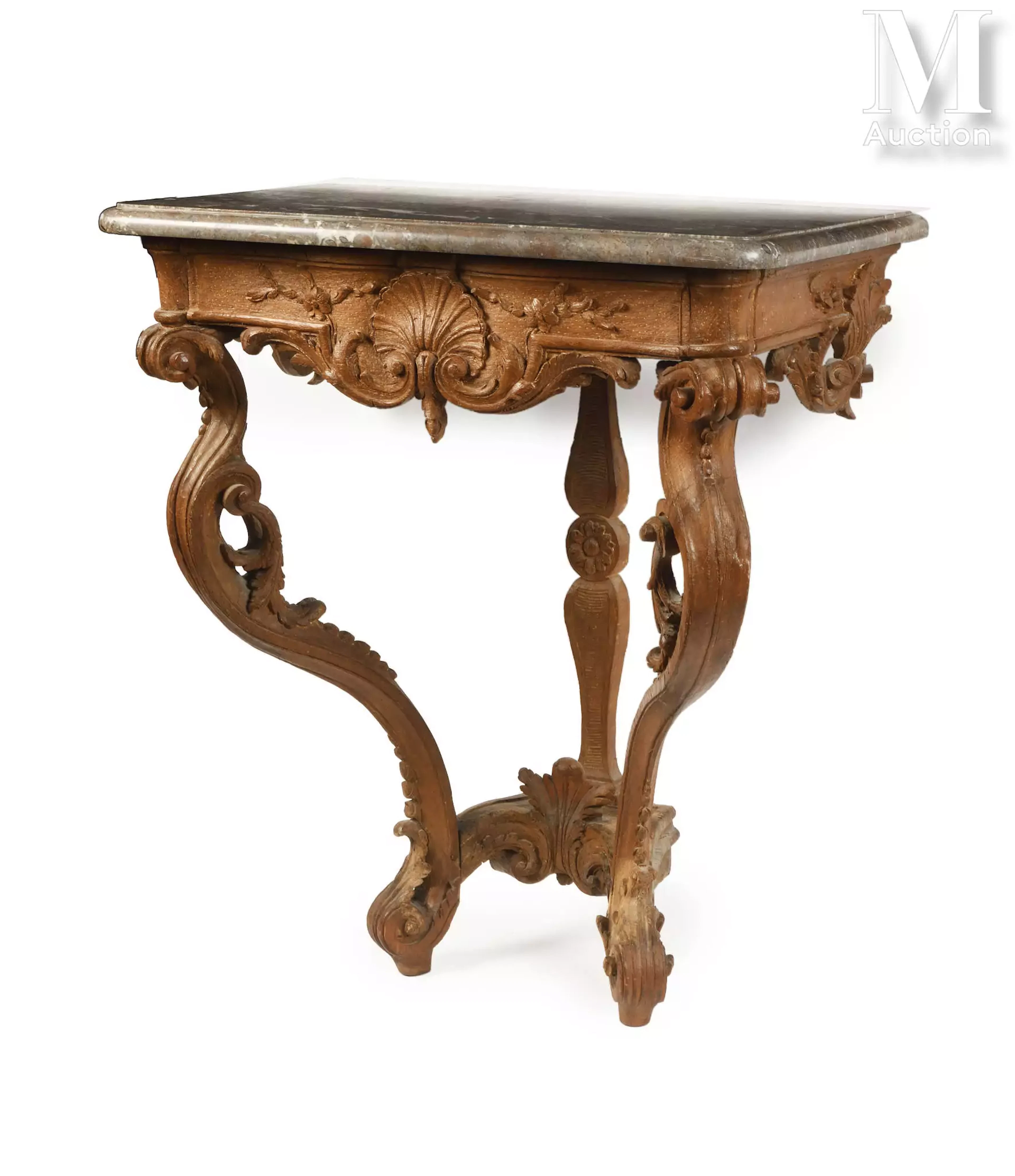 Console d’applique composée d’éléments anciens