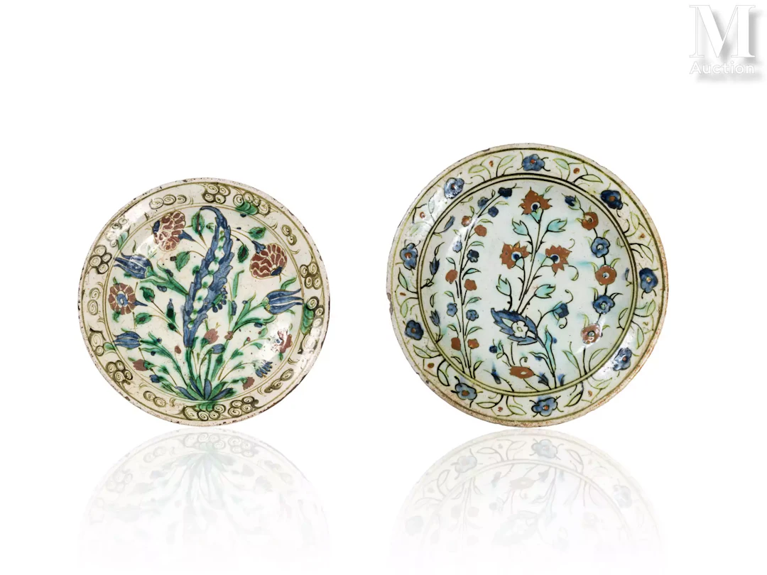 Deux plats tabak Empire ottoman, Turquie, Iznik, XVIIe siècle