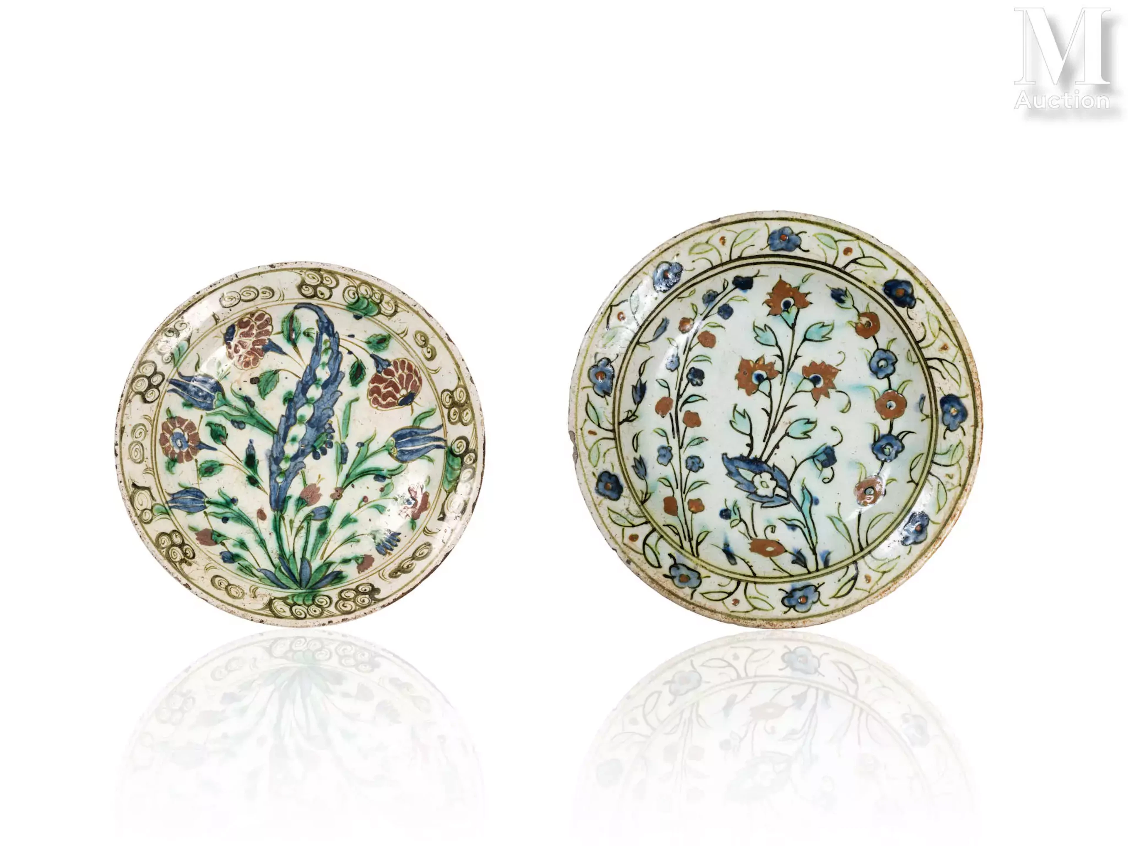 Deux plats tabak Empire ottoman, Turquie, Iznik, XVIIe siècle