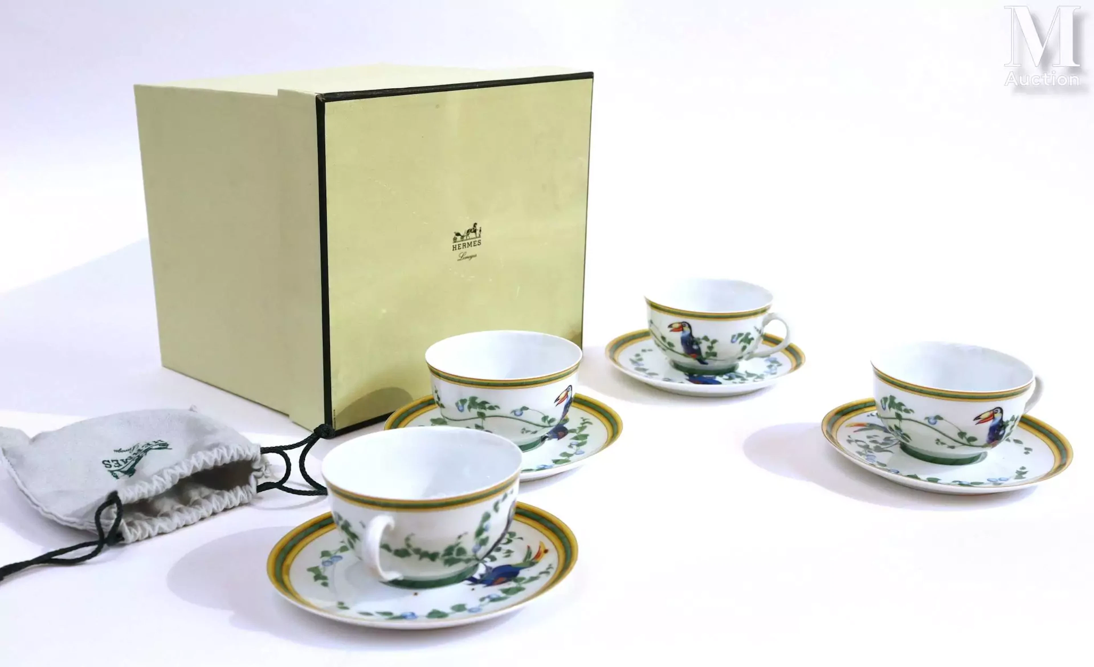 HERMÈS et Manufacture de porcelaine de LIMOGES Service "Toucans"