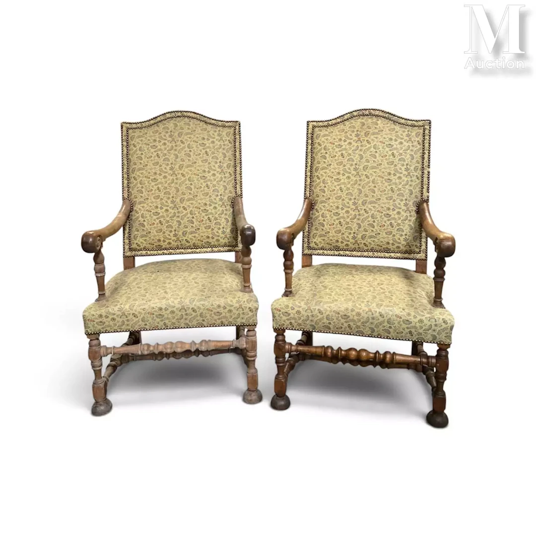 Paire de fauteuils de style Louis XIV