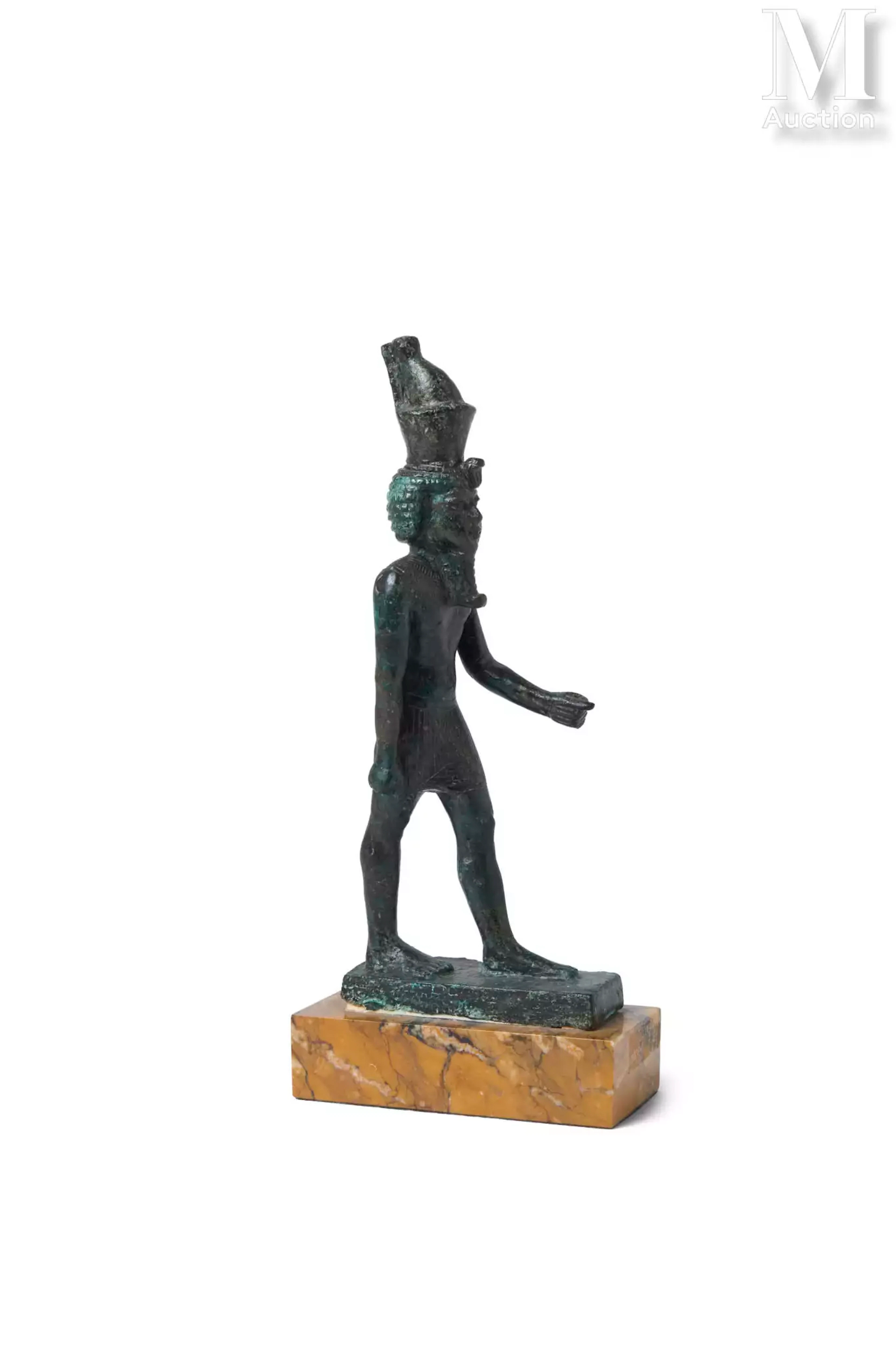 Statuette d’Onouris marchant.