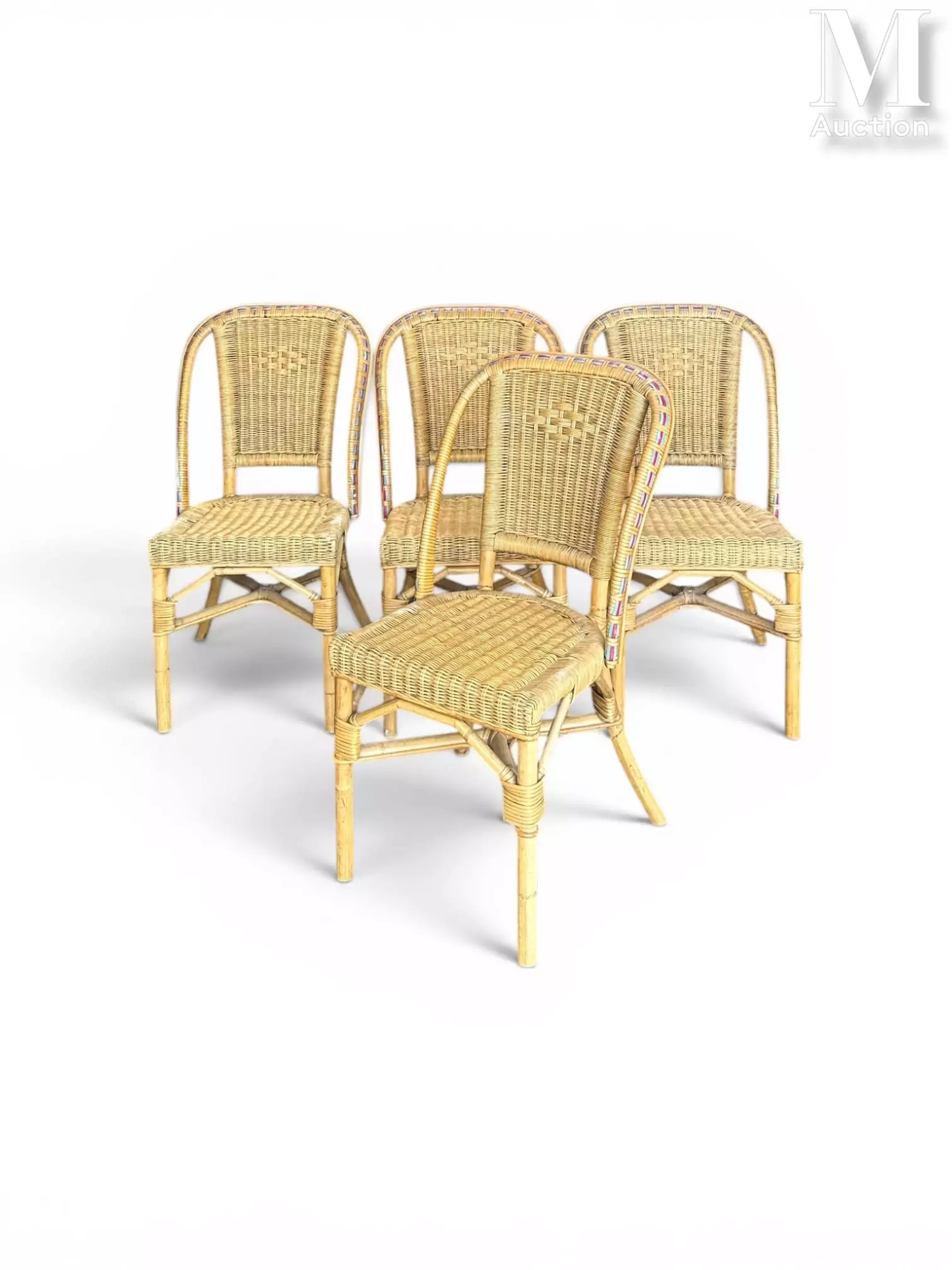 SUITE DE QUATRE FAUTEUILS et DEUX BOUT DE CANAPÉ