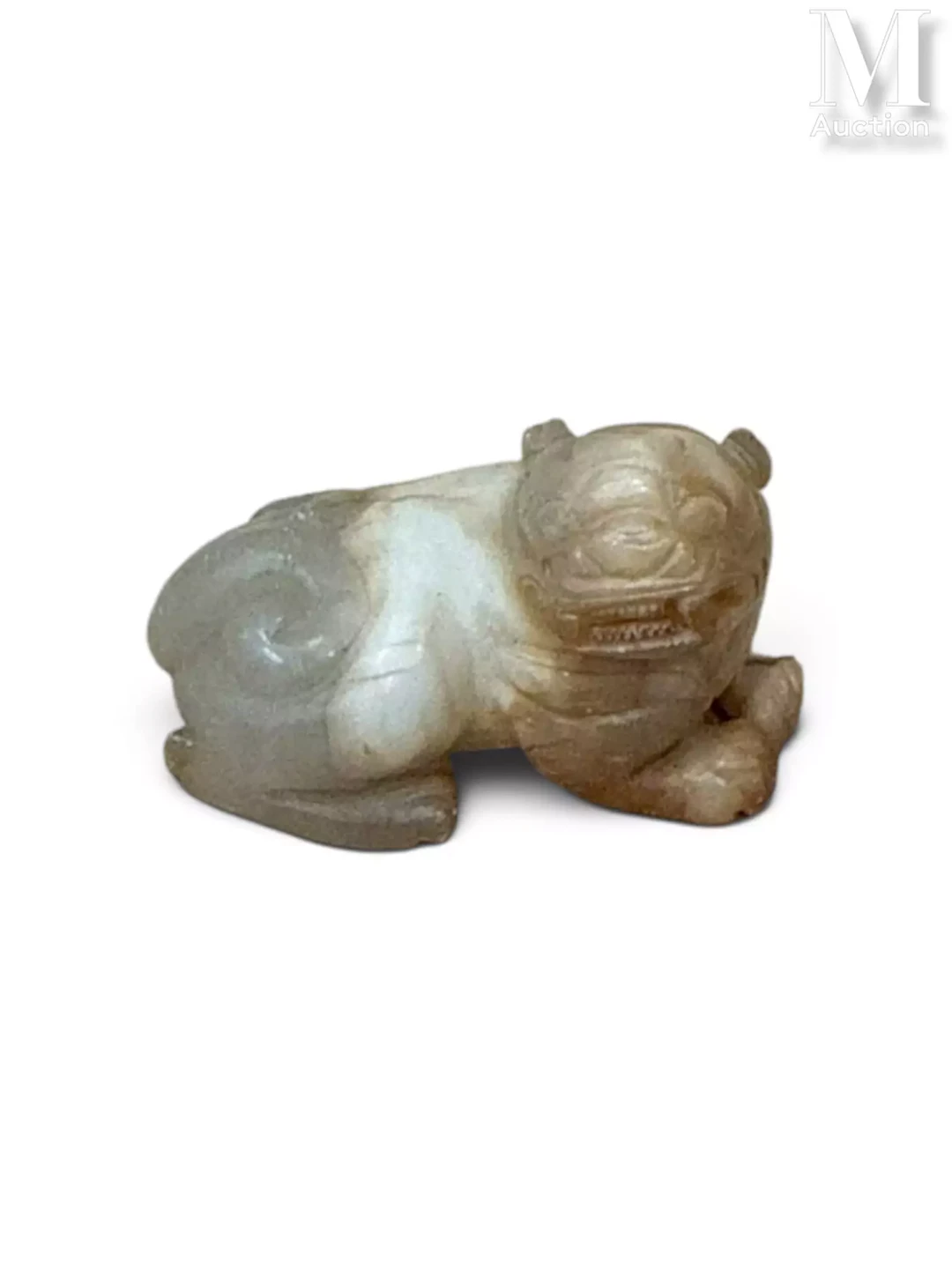 CHINE, XXe Sujet en jade néphrite céladon