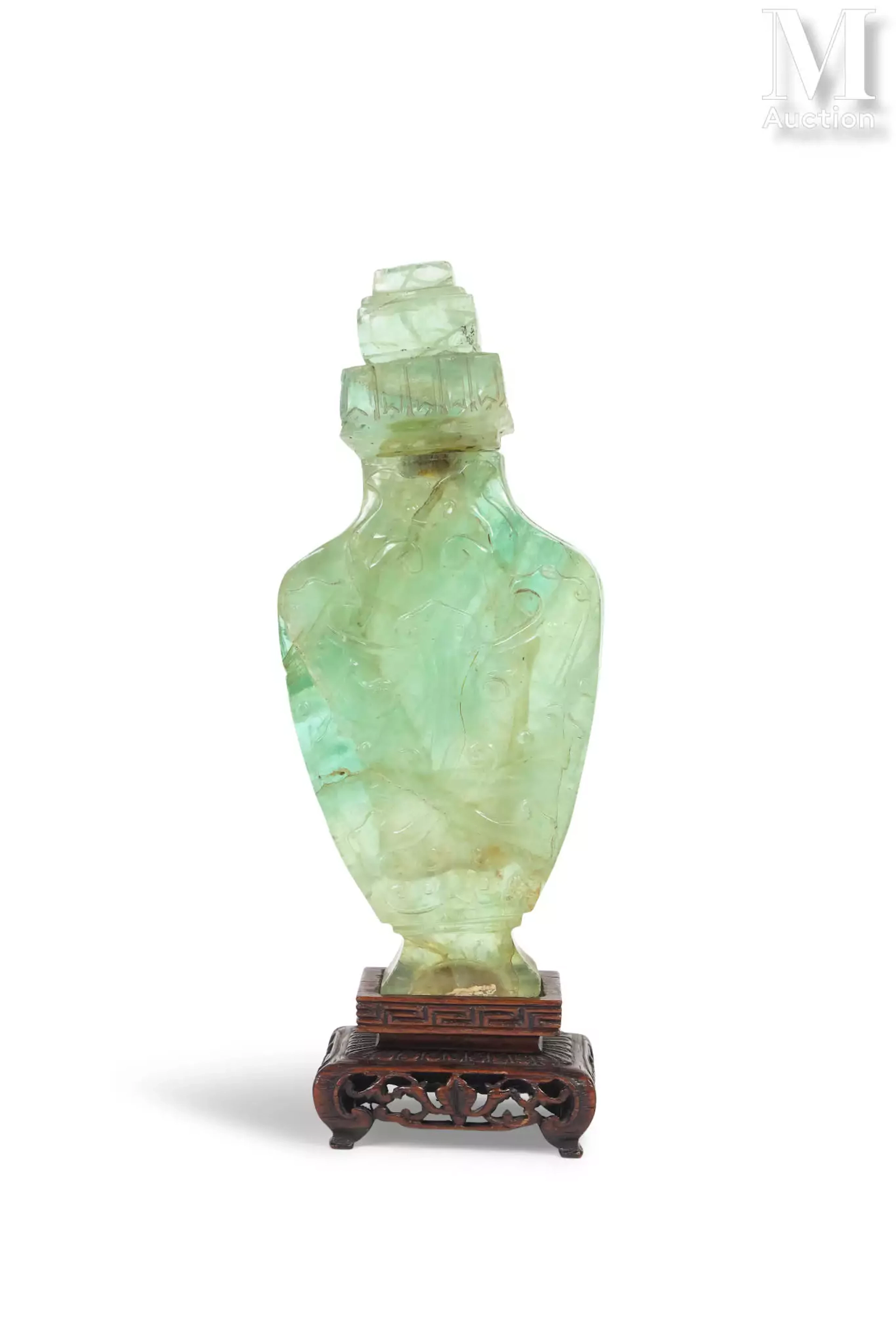 CHINE, XXe siècle Petit vase couvert en fluorine