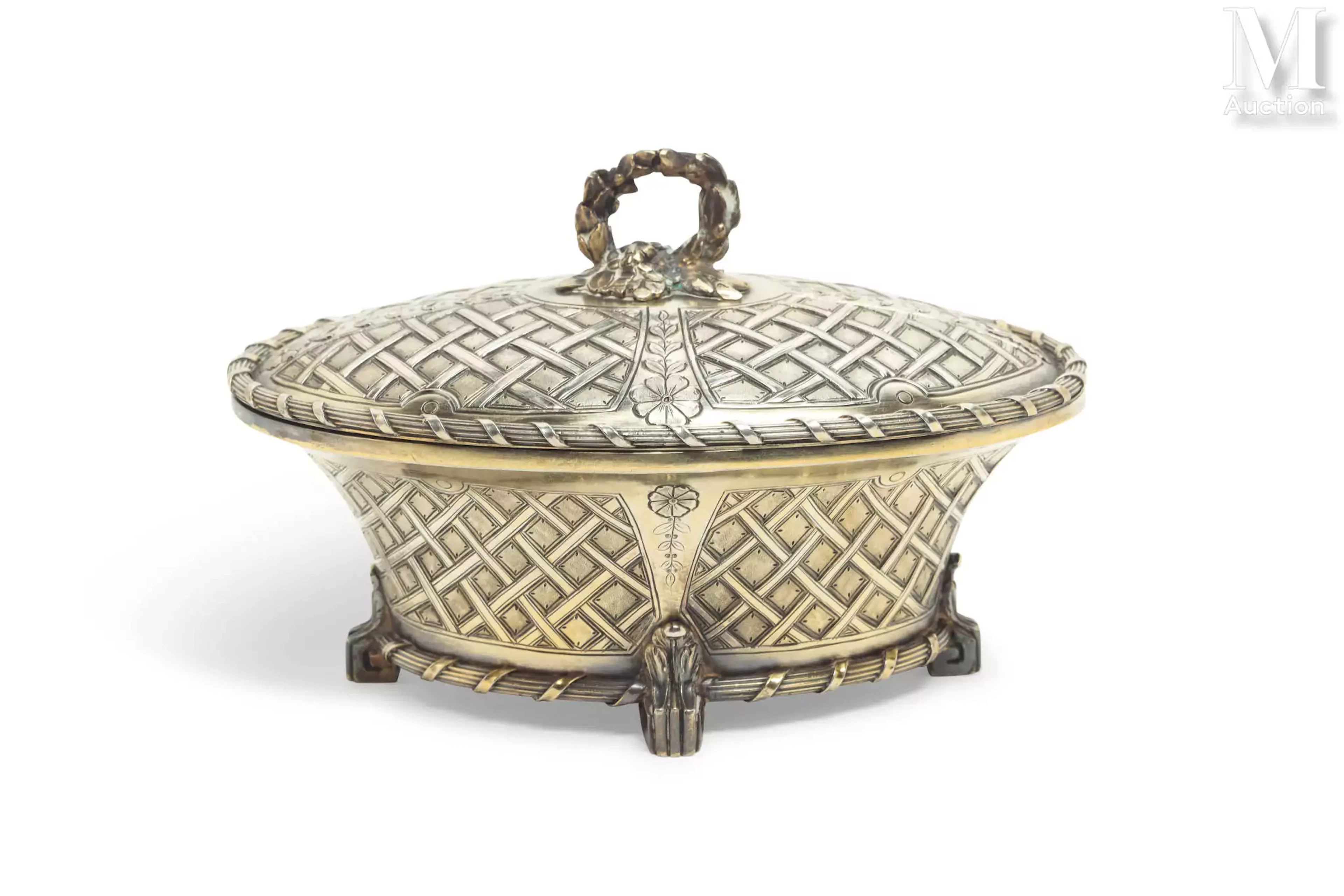 Boîte de toilette en argent;