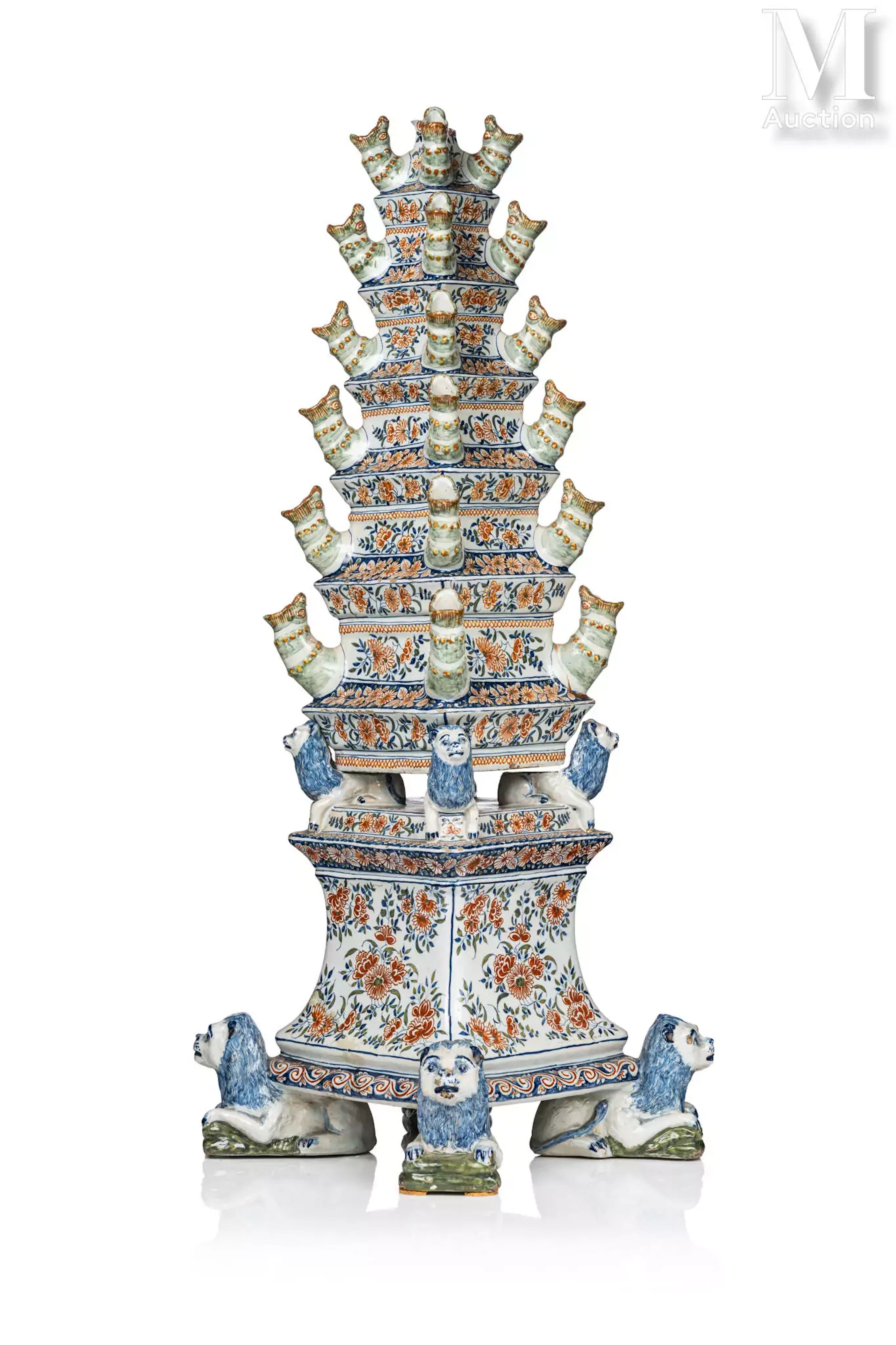 Tulipière en faïence de DESVRES, dans le goût de Delft, début XXe siècle