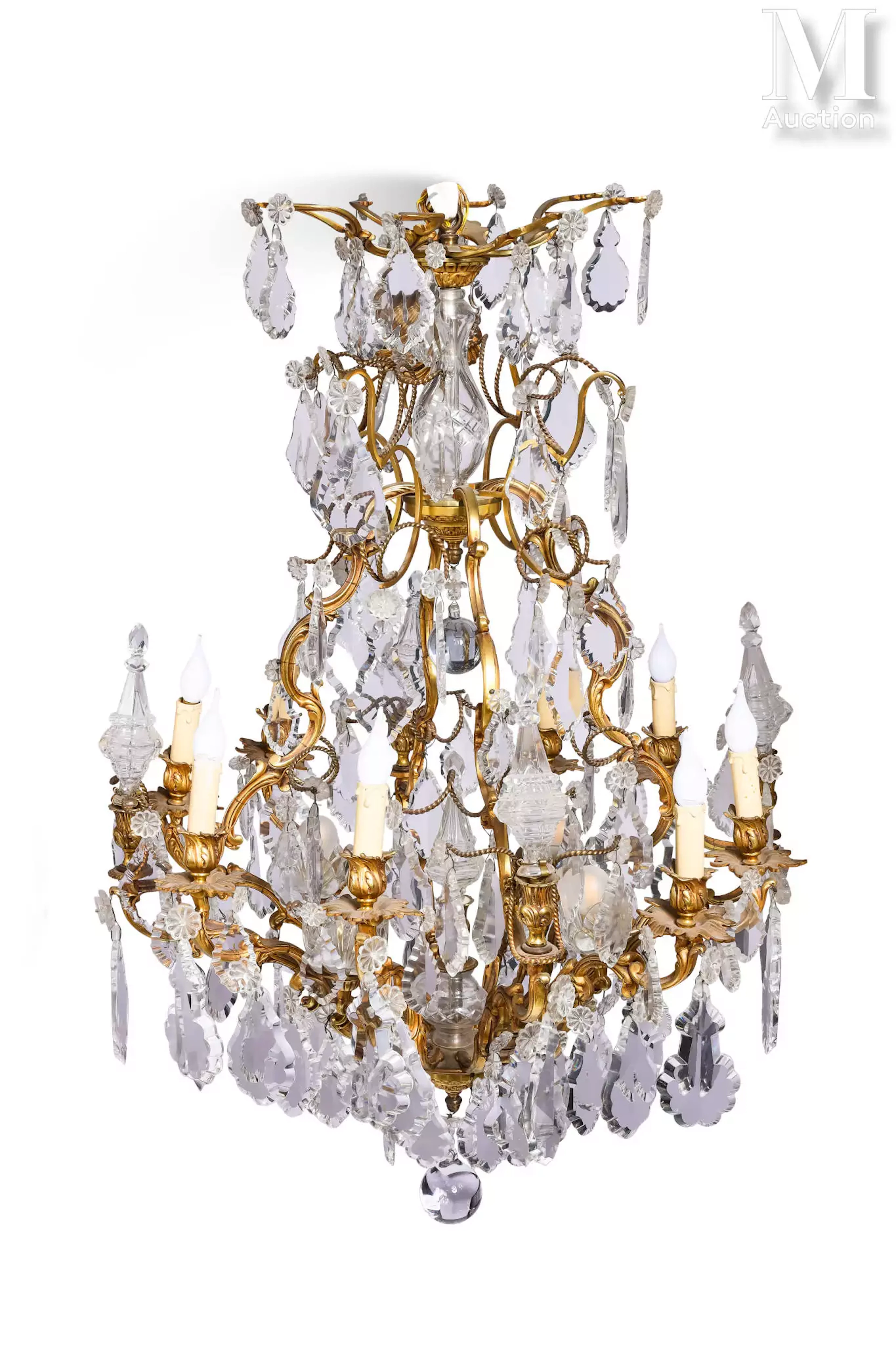 Important lustre de style Louis XV
