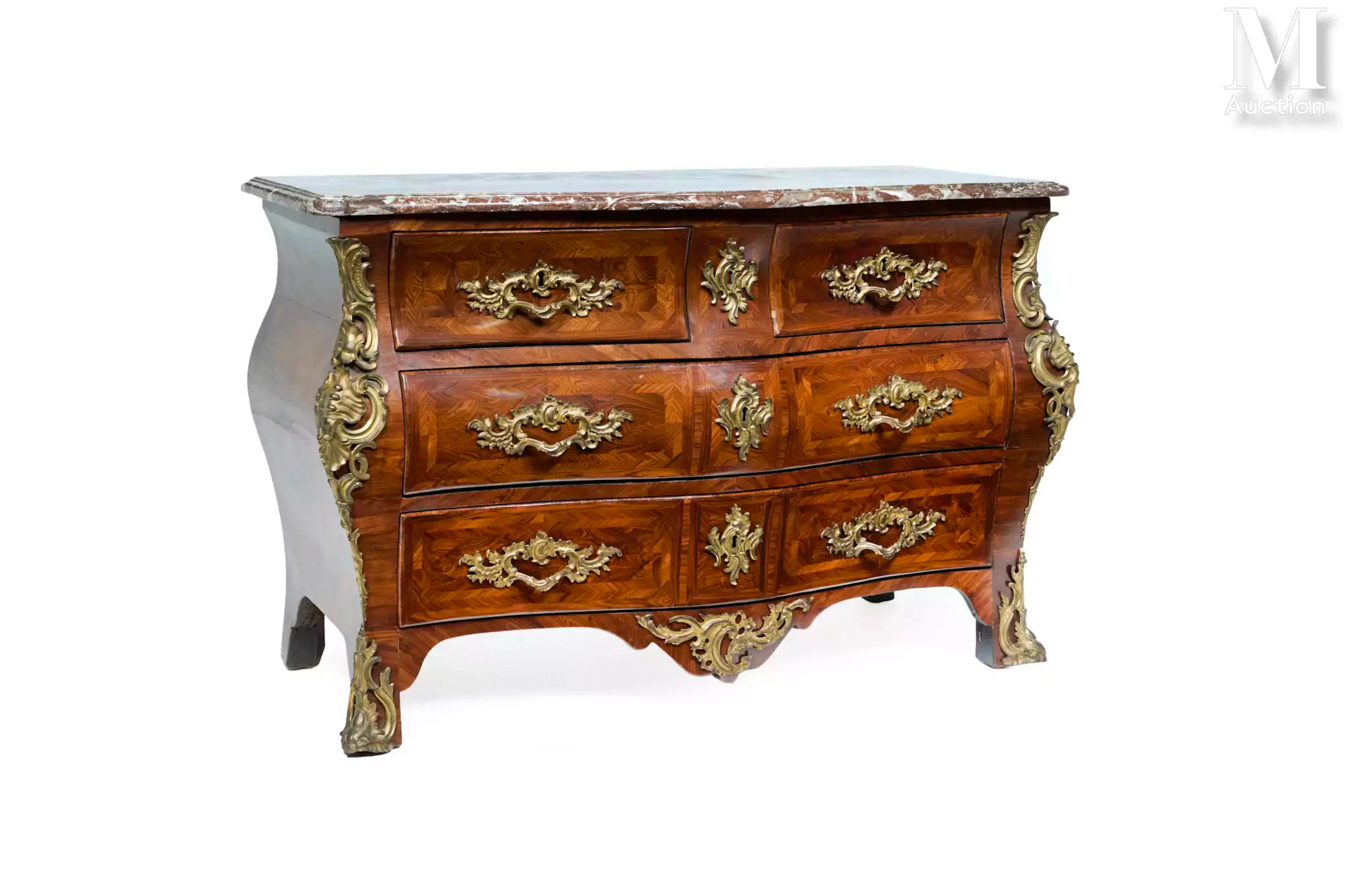 Commode d’époque Louis XV estampillée MONDON et poinçon de Jurande