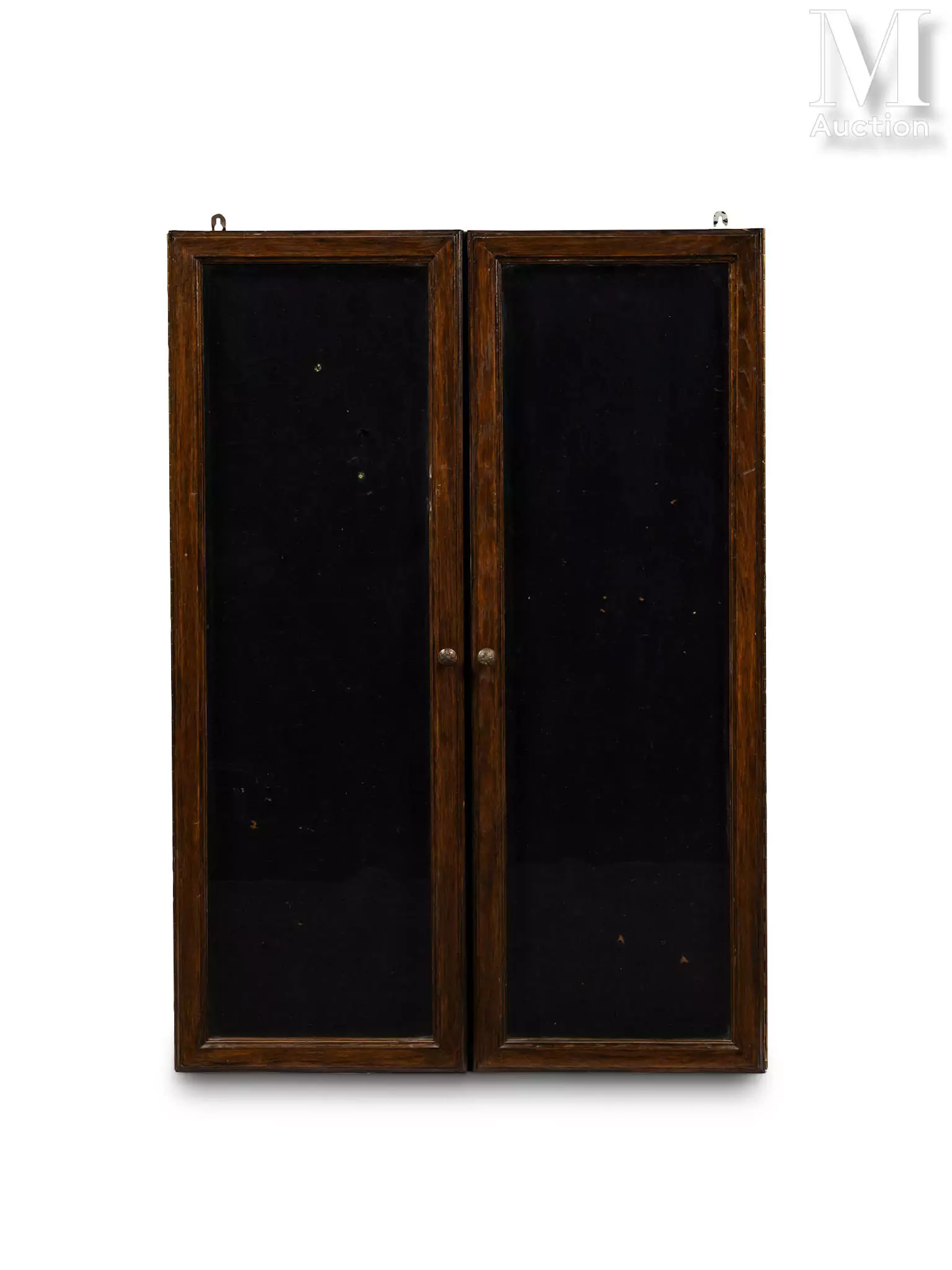 Vitrine en bois à double fond pour collection de phaléristique