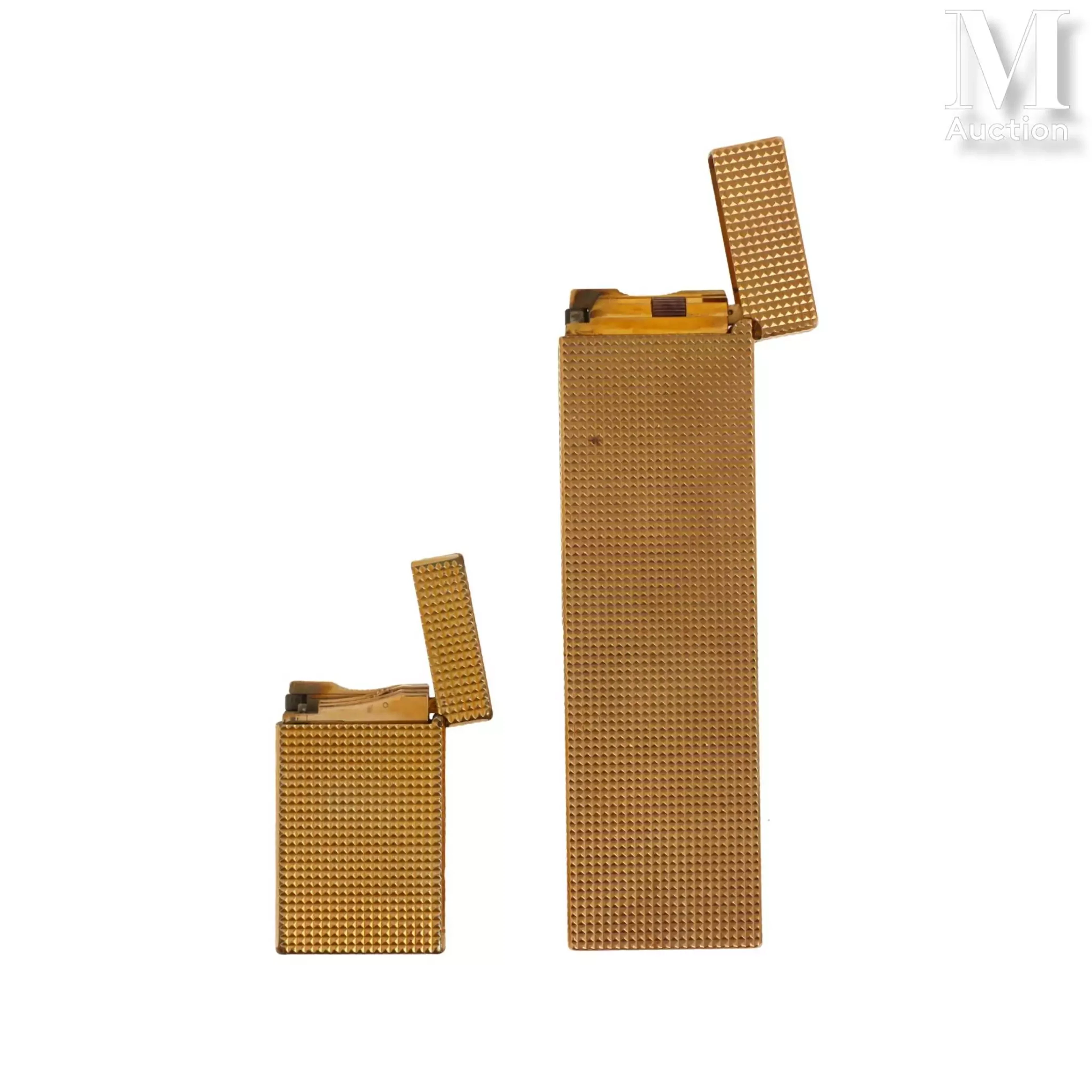 Lot de deux briquets
