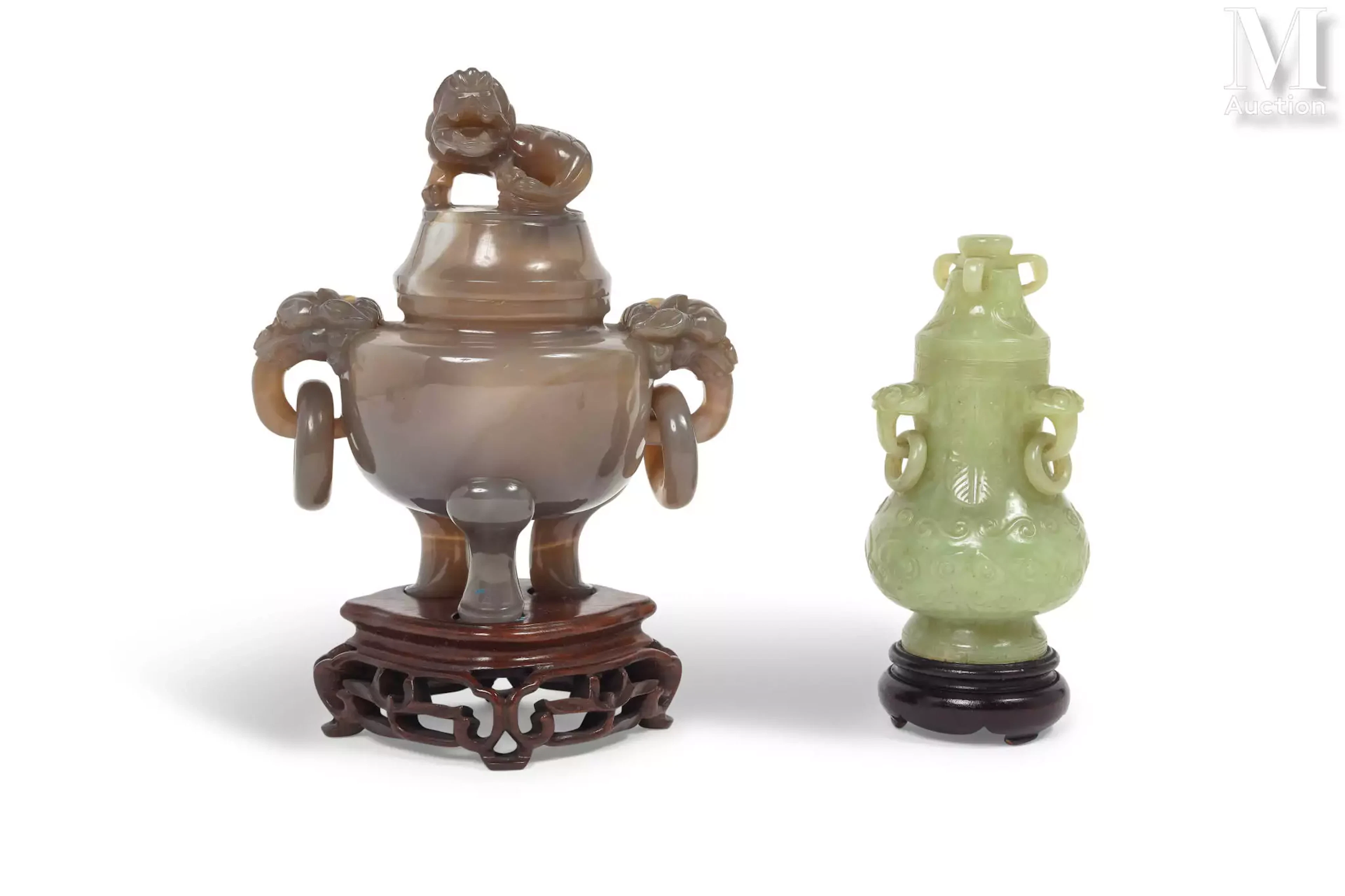 CHINE, XXe siècle Ensemble de deux brûle-parfums en pierres dures